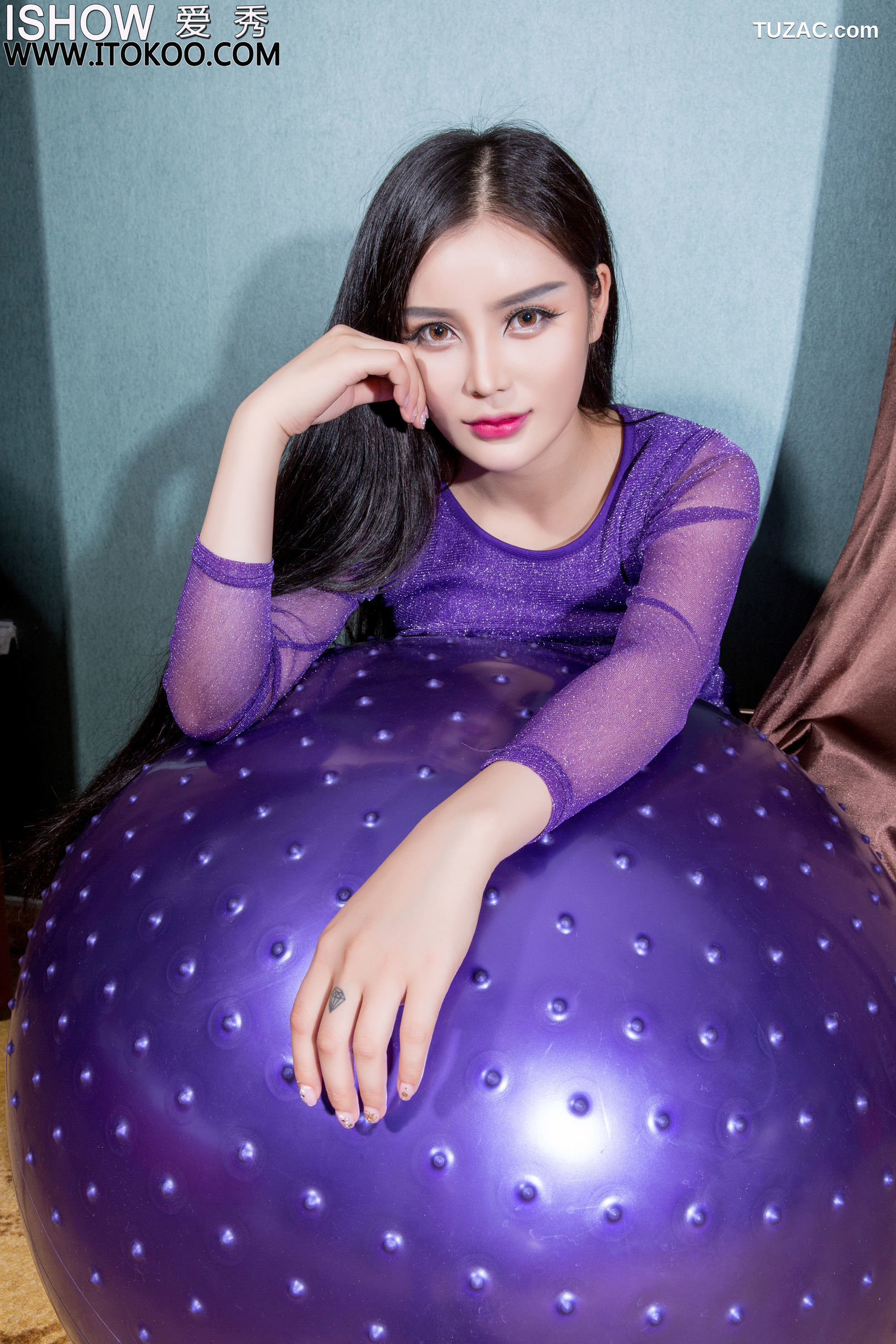 IShow爱秀-133-甜甜SweeTT-《结实饱满的翘臀与双峰》