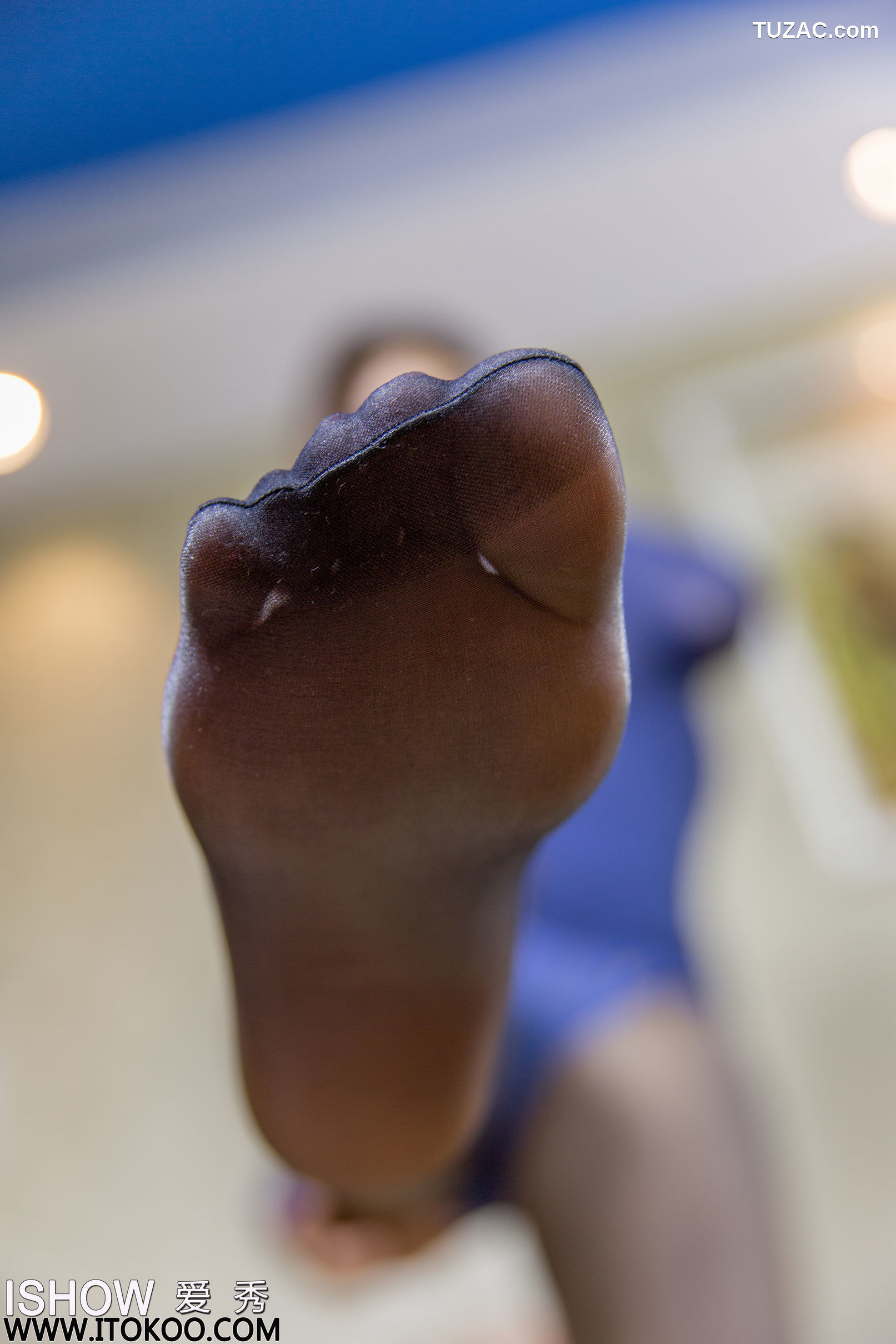 IShow爱秀-159-林琳Caroline-《黑丝美腿》