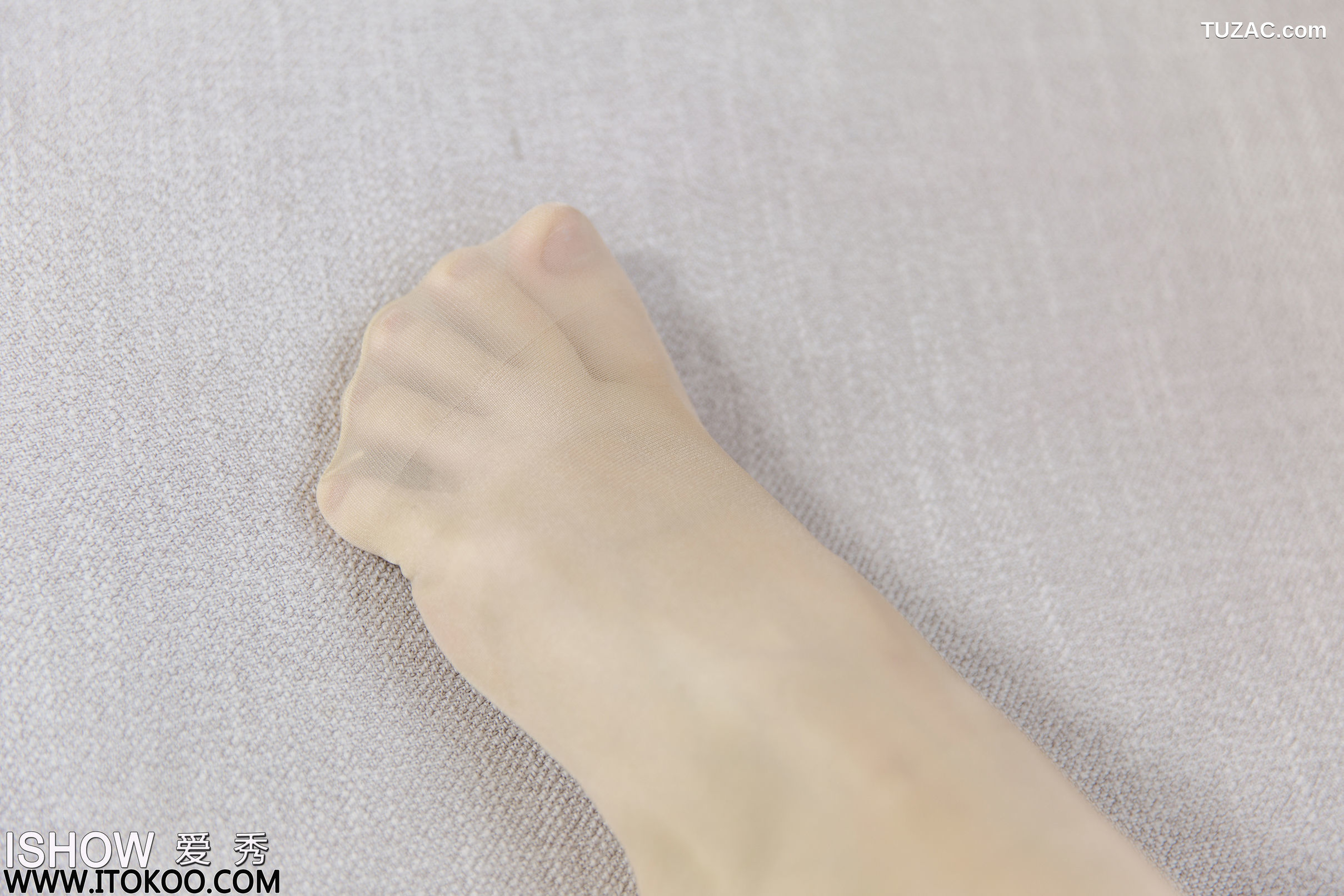 IShow爱秀-176-刘玥菲Phoebe-《肉丝高跟美腿》