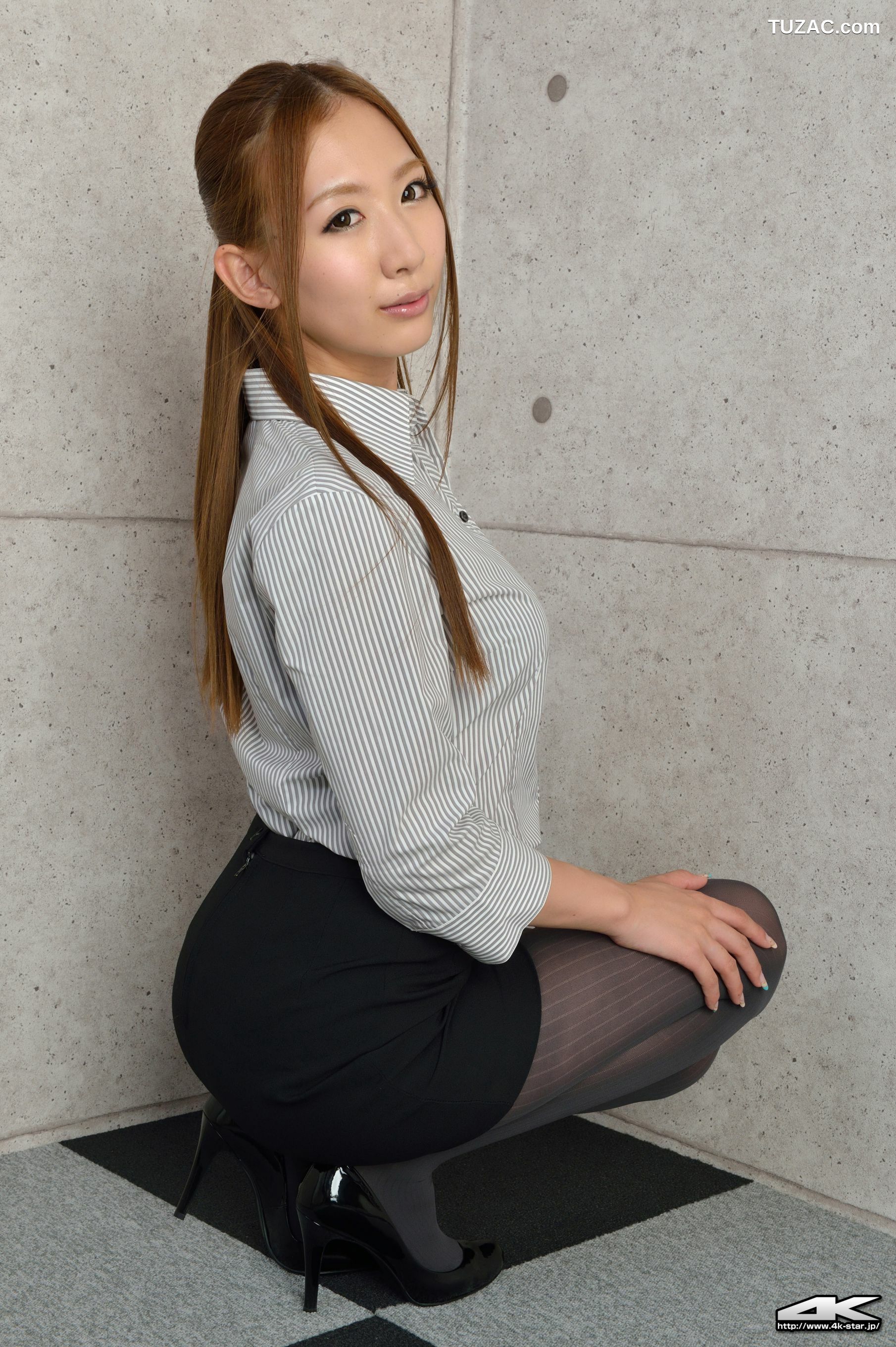 4K-STAR_ NO.00069 岩崎由衣 Office Lady 灰丝职业装 写真集[100P]