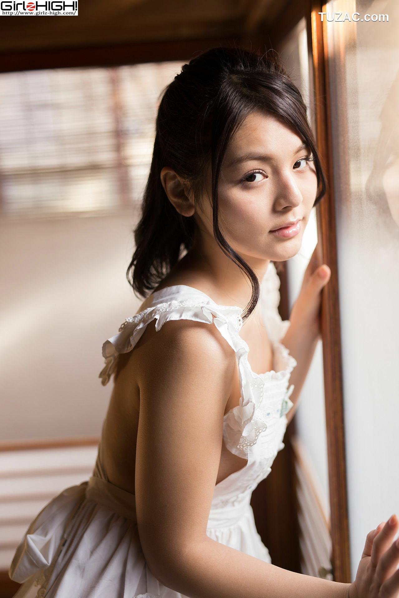 Girlz-High_ Tsubasa Akimoto 秋本翼 - 性感厨娘 buno_037_003 写真集[43P]
