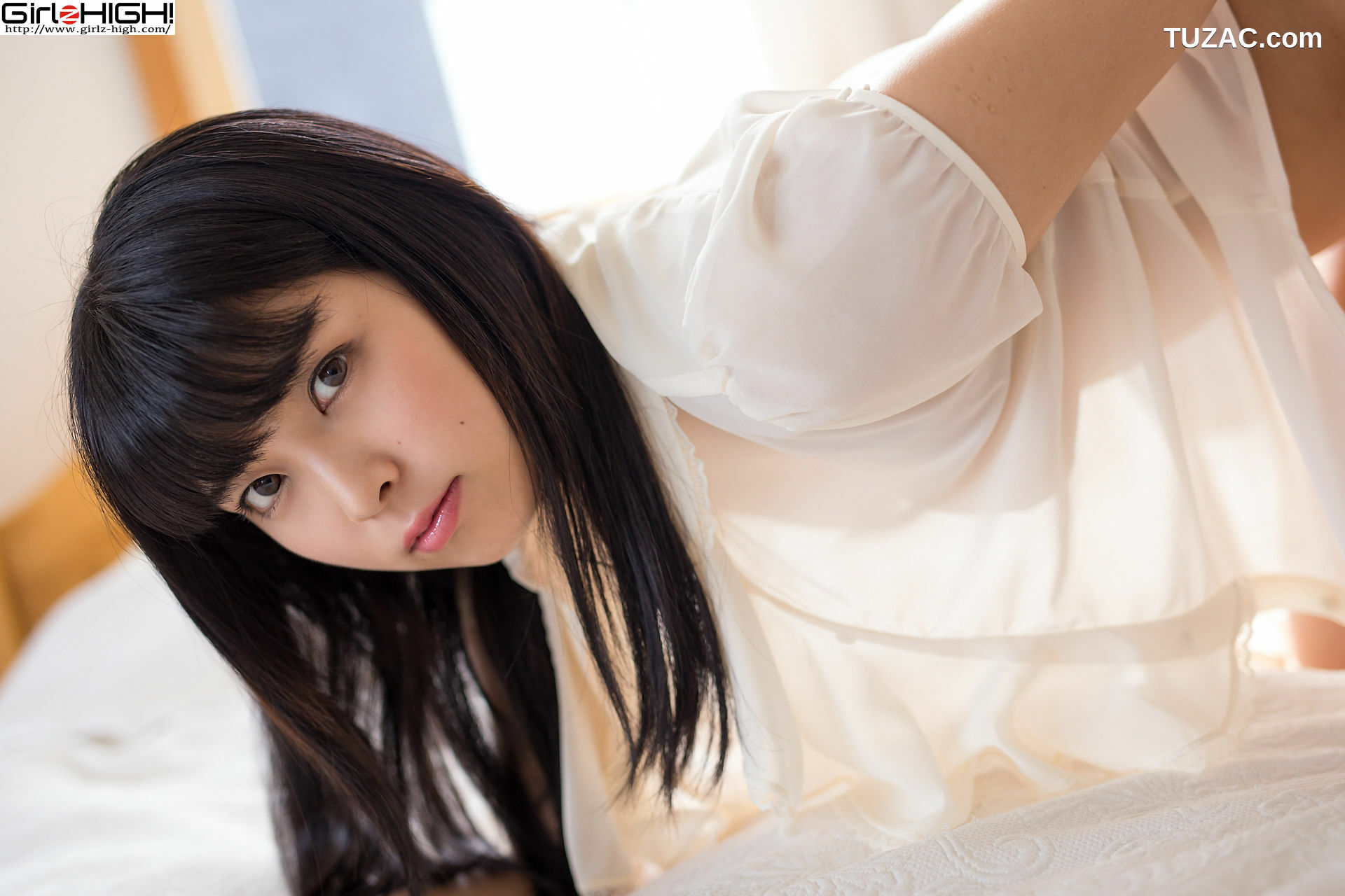Girlz-High_望月みはる《はじめまして》 ピンク眼帯ビキニ 写真集[60P]