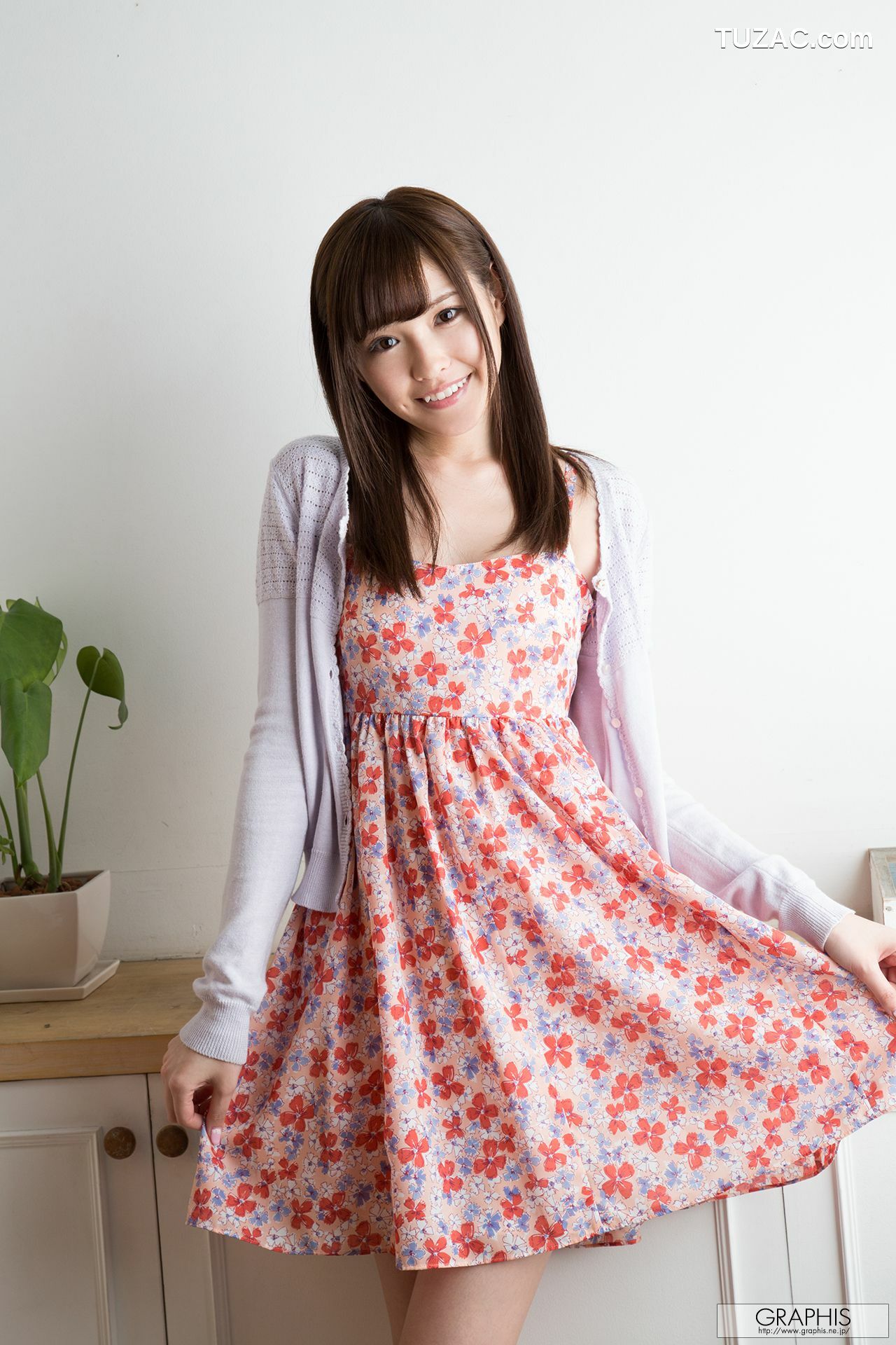 Graphis_ First Gravure 初脫ぎ娘 写真集[58P]