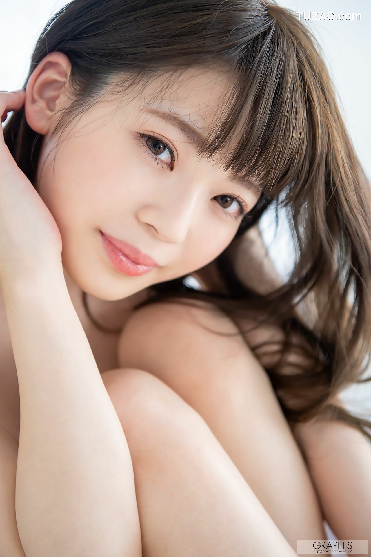 Graphis_ First Gravure 初脱ぎ娘 No.169 槙いずな(槙泉奈) 写真集[62P]
