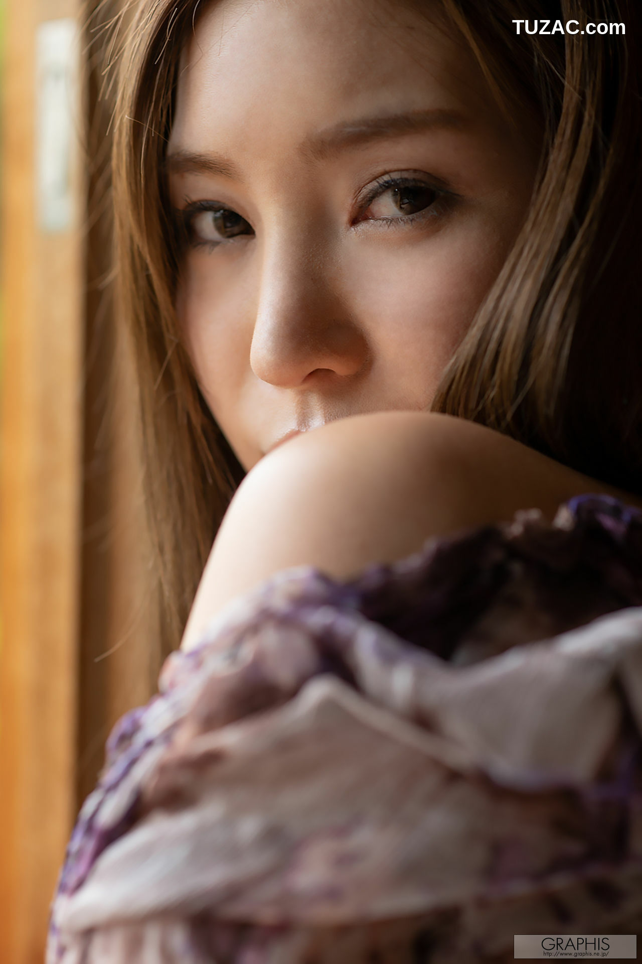 Graphis_Aoi 葵 『Allure』 Gals 写真集[39P]