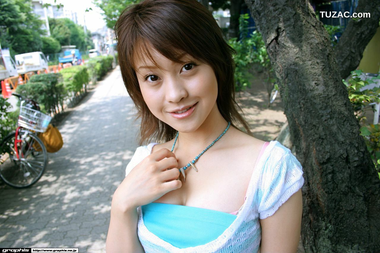 Graphis_Ayumi Motomura 元村あゆみ First Gravure 初脱ぎ娘 写真集[24P]