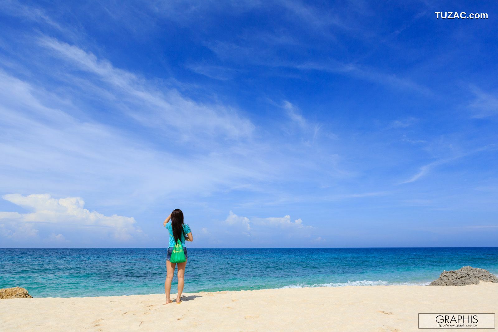 Graphis_Beni Ito 伊东红 First Gravure 初脱ぎ娘 写真集[44P]