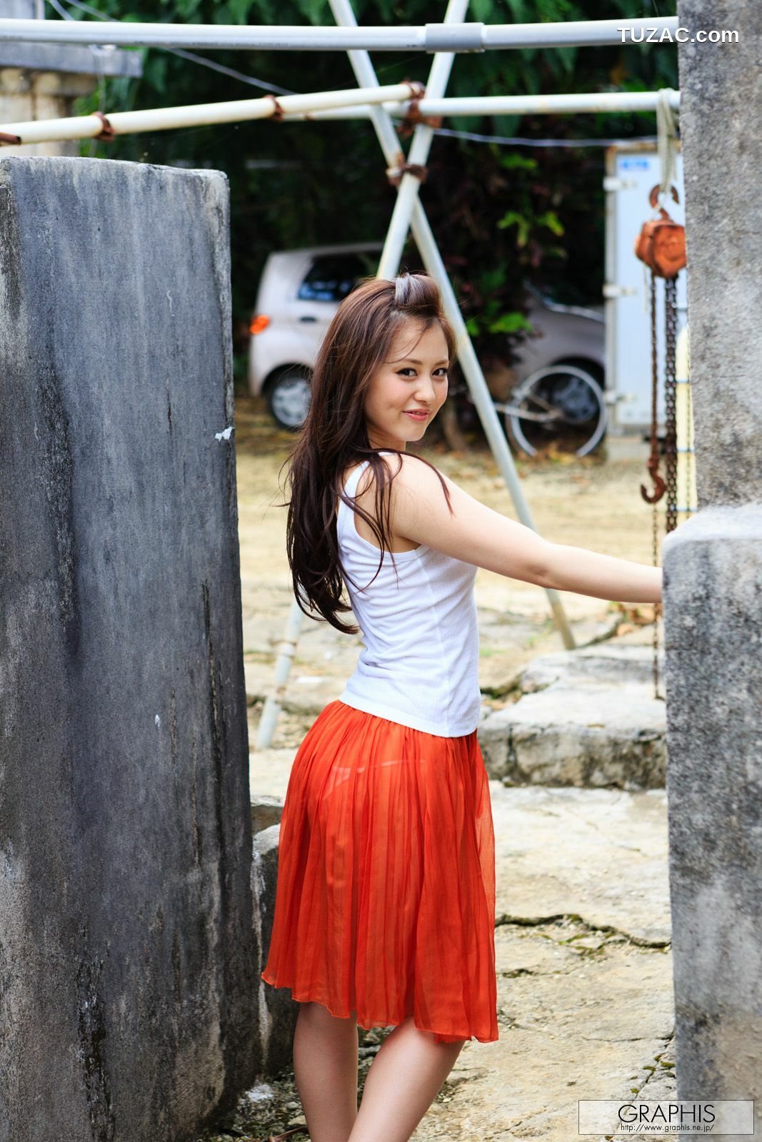 Graphis_Beni Ito 伊东红 First Gravure 初脱ぎ娘 写真集[44P]