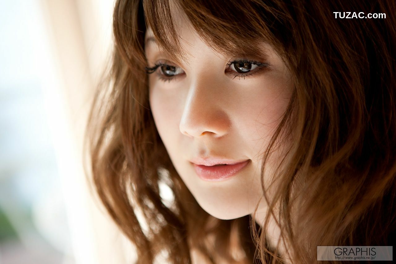 Graphis_Erika Kirihara 桐原エリカ First Gravure 初脱ぎ娘 写真集[33P]