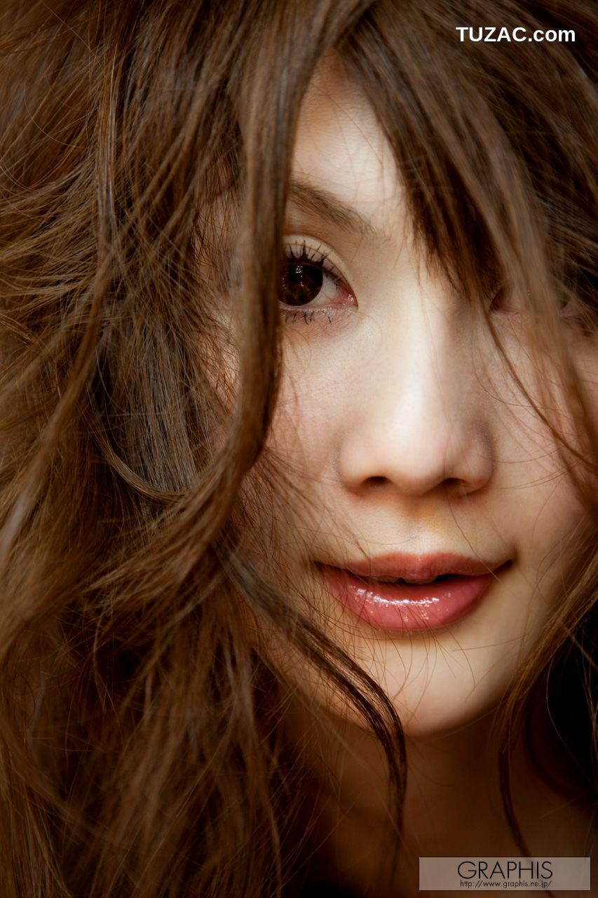 Graphis_Erika Kirihara 桐原エリカ First Gravure 初脱ぎ娘 写真集[33P]