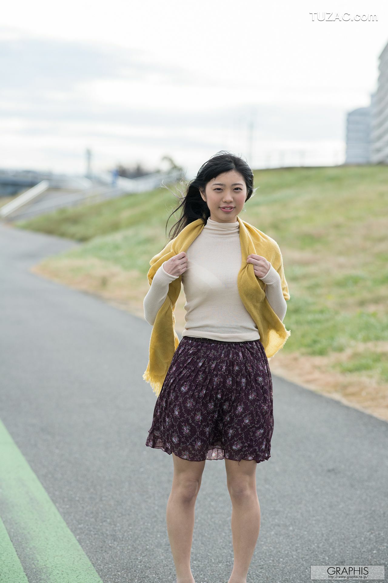 Graphis_Kiritani Matsuri 桐谷まつり/桐谷まつり First Gravure 初脫ぎ娘 写真集[41P]