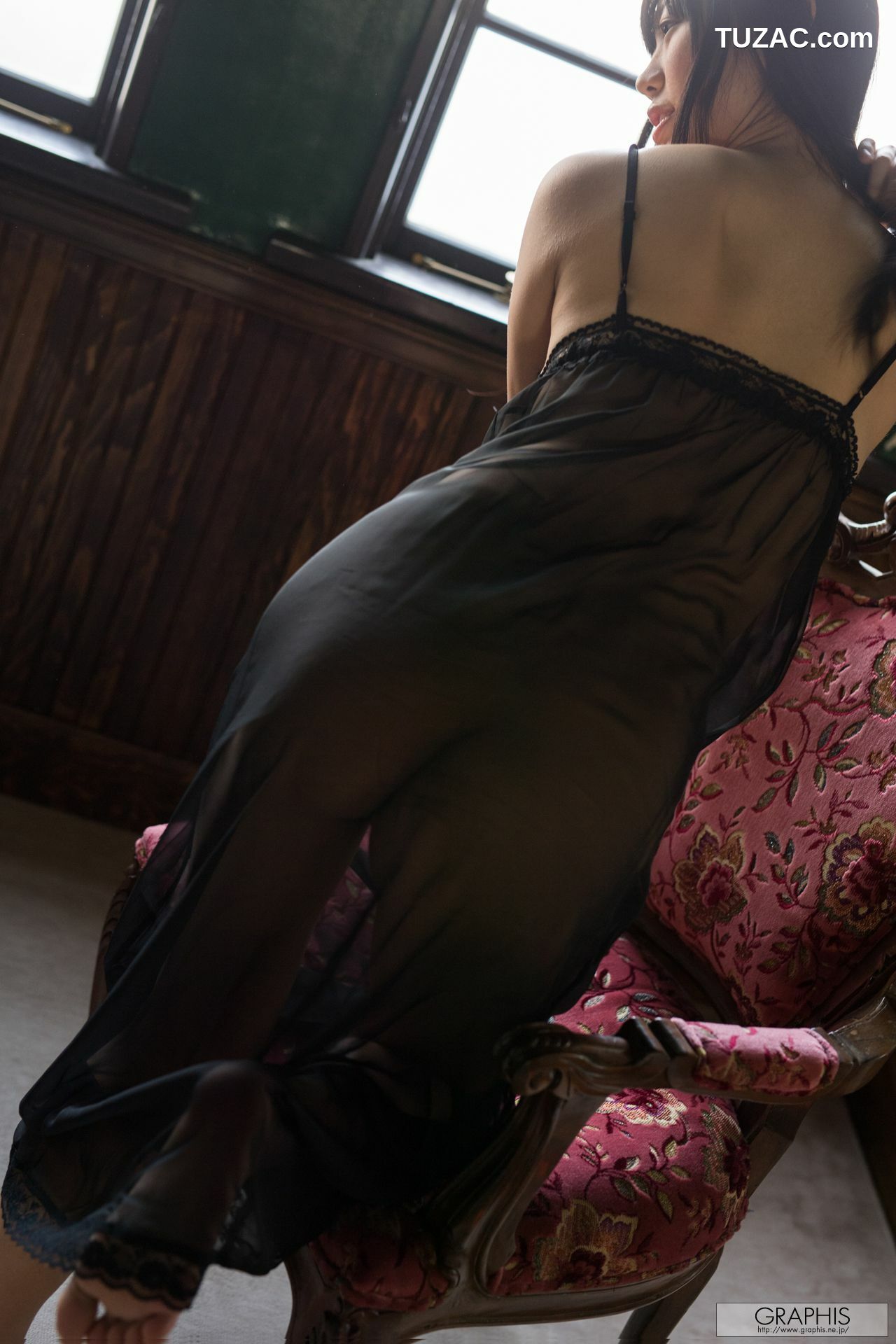 Graphis_Kiritani Matsuri 桐谷まつり/桐谷まつり First Gravure 初脫ぎ娘 写真集[41P]