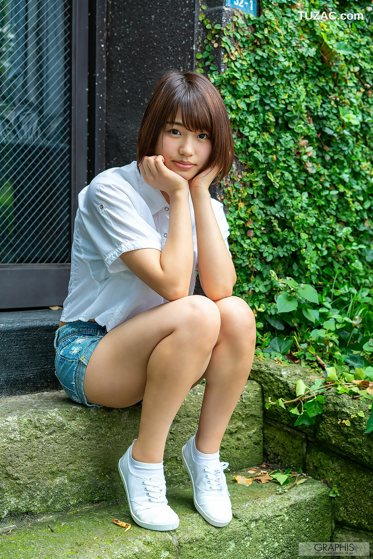 Graphis_Mahiro Tadai 唯井まひろ/唯井真寻 First Gravure 初脱ぎ娘 写真集[78P]