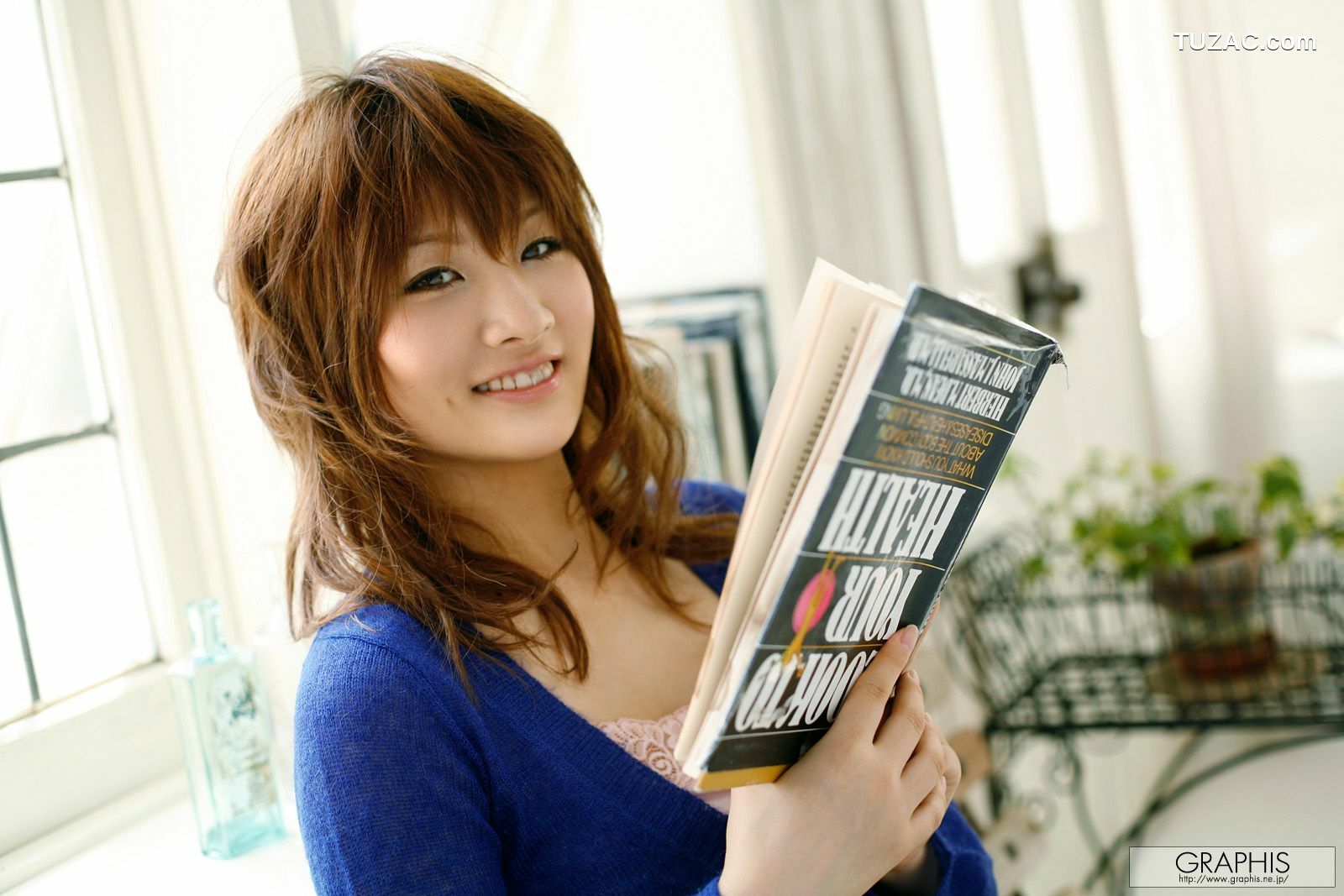 Graphis_Mami Shimomura 下村麻実 《Brilliant》 Gals 写真集[39P]