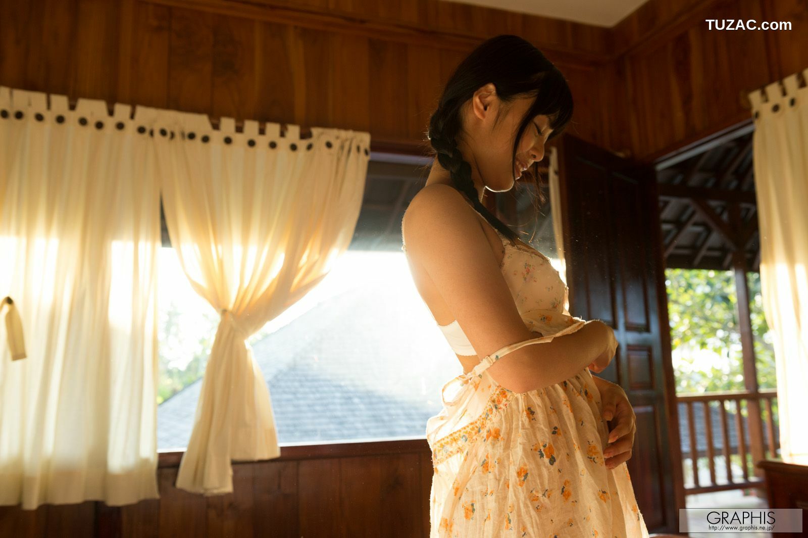 Graphis_Mayu Sato 紗藤まゆ/纱藤真由 First Gravure 初脱ぎ娘 写真集[35P]