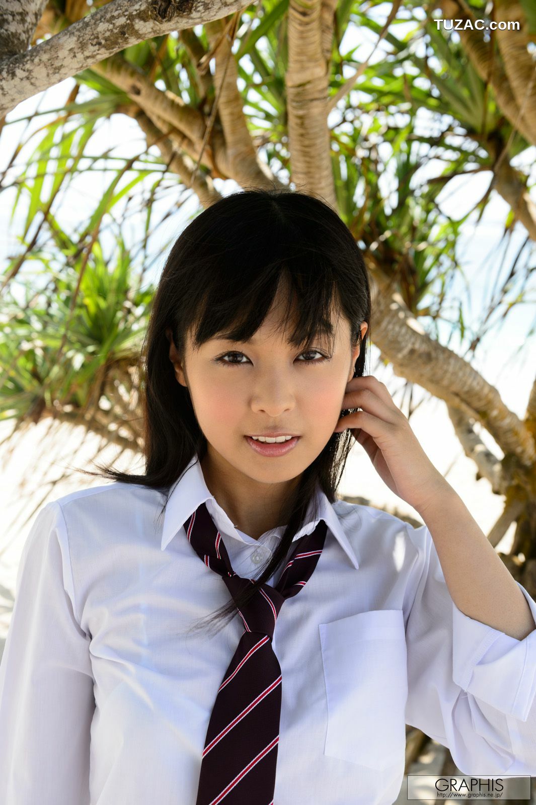 Graphis_Mayu Sato 紗藤まゆ/纱藤真由 First Gravure 初脱ぎ娘 写真集[35P]