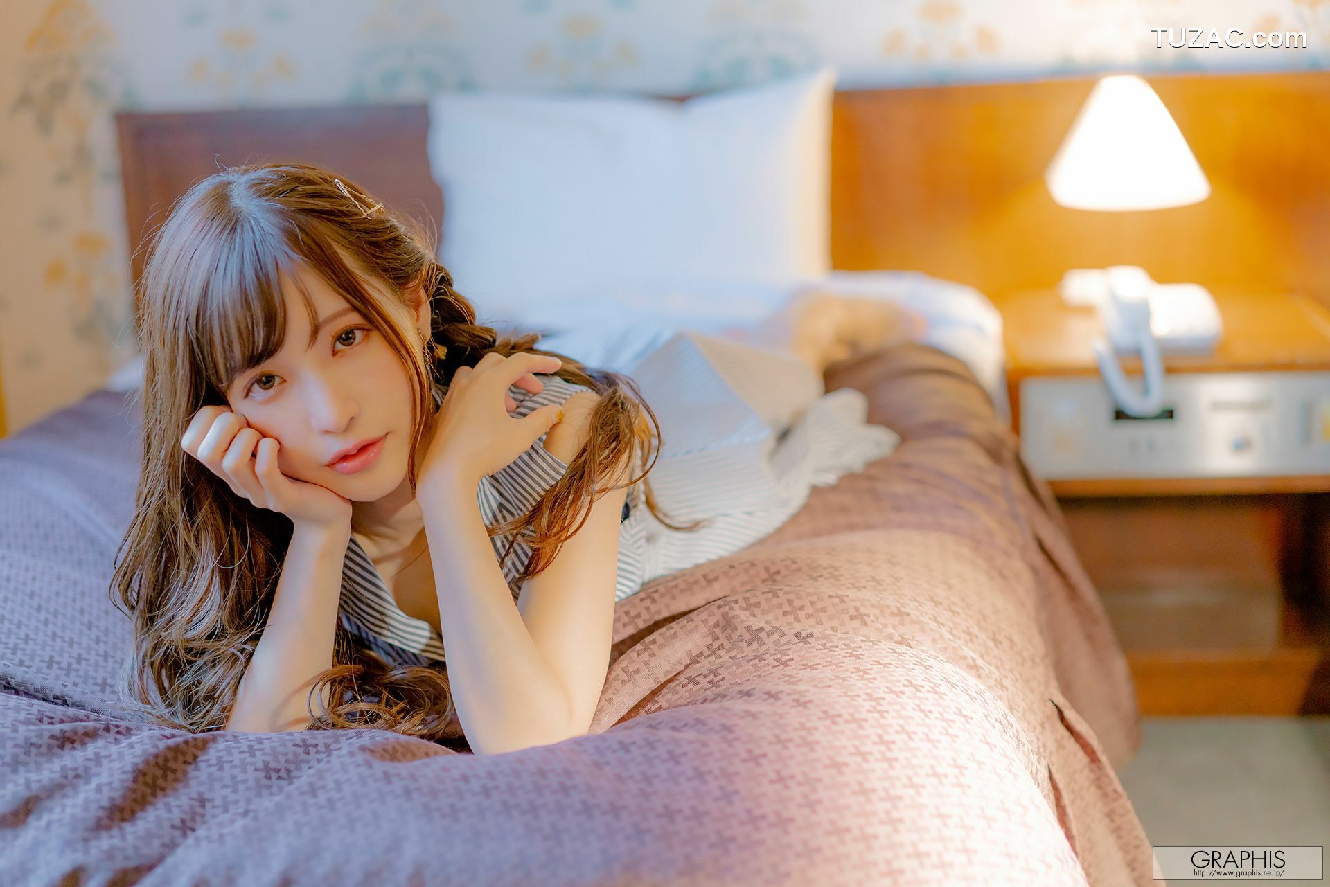 Graphis_Moe Amatsuka 天使もえ《HONEY》 Gals456 写真集[56P]