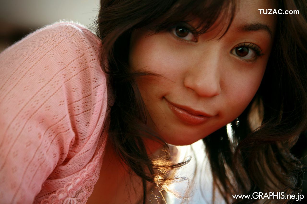 Graphis_Momo Yoshizawa 吉沢もも First Gravure 初脱ぎ娘 写真集[33P]