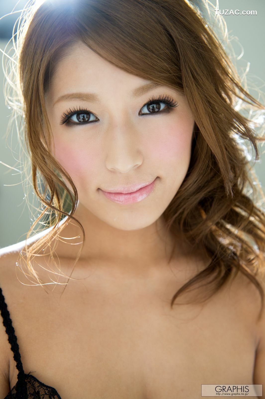 Graphis_Nami Hoshino 星野ナミ First Gravure 初脱ぎ娘 写真集[32P]