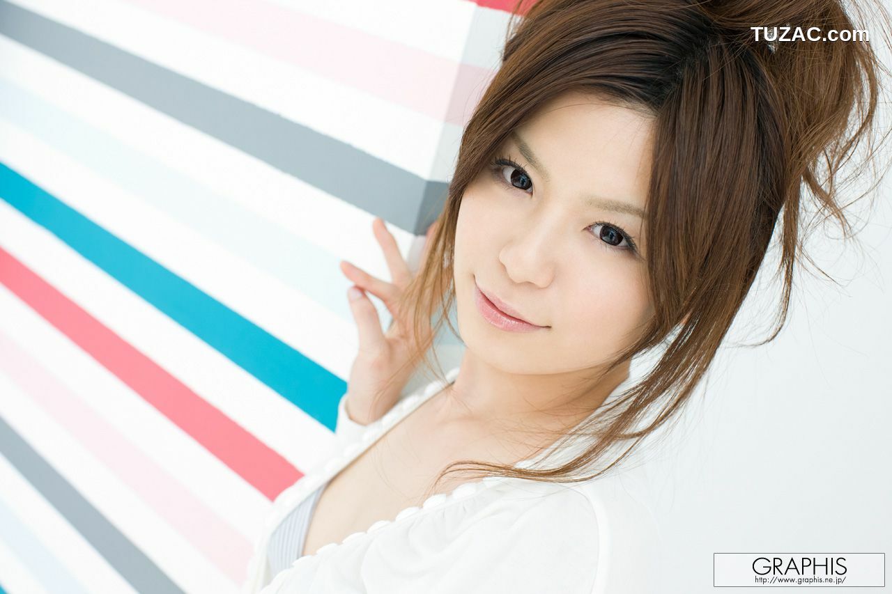 Graphis_Riri Kuribayashi 栗林里莉 First Gravure 初脱ぎ娘 写真集[42P]