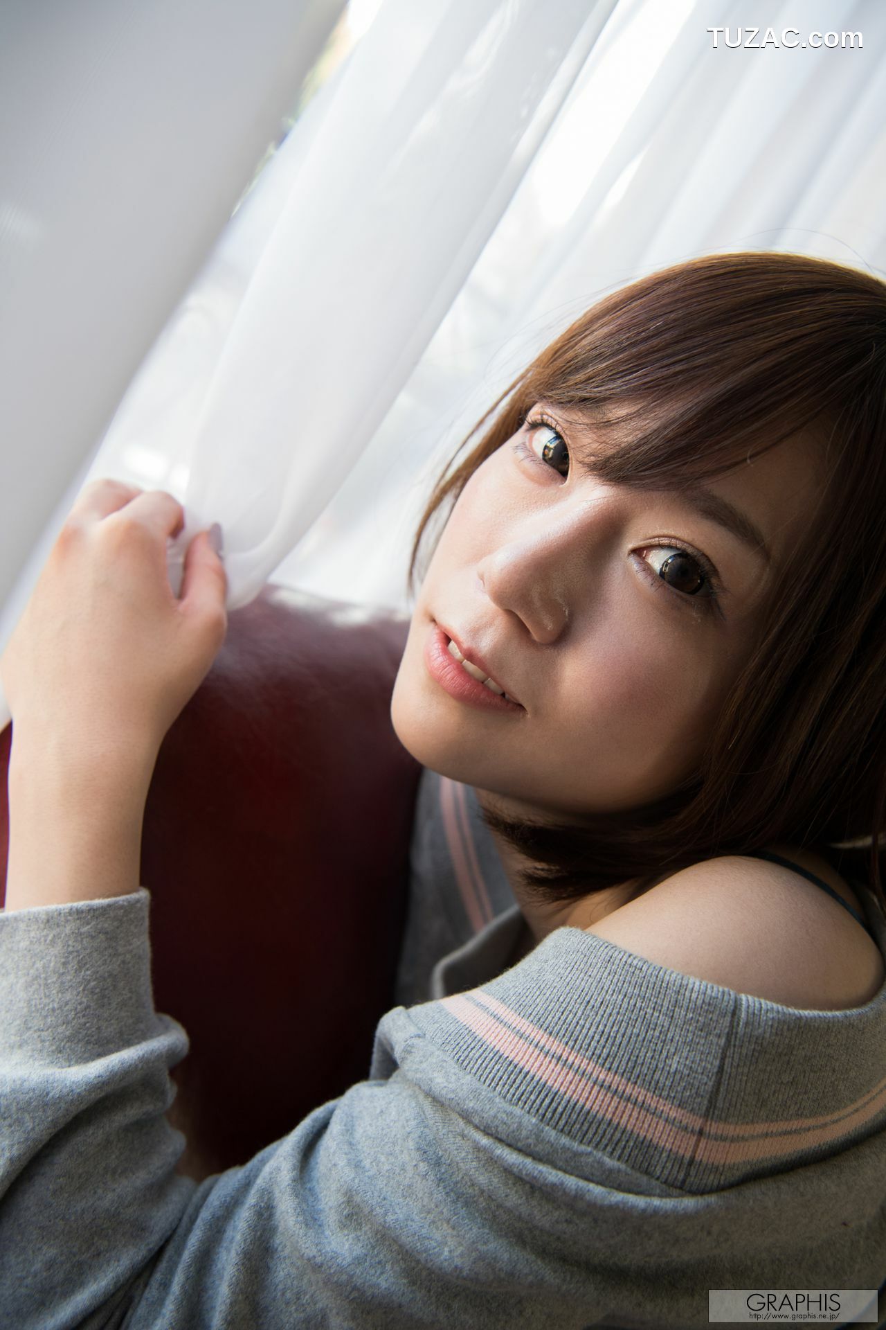 Graphis_Tsubasa 翼 First Gravure 初脫ぎ娘 写真集[50P]
