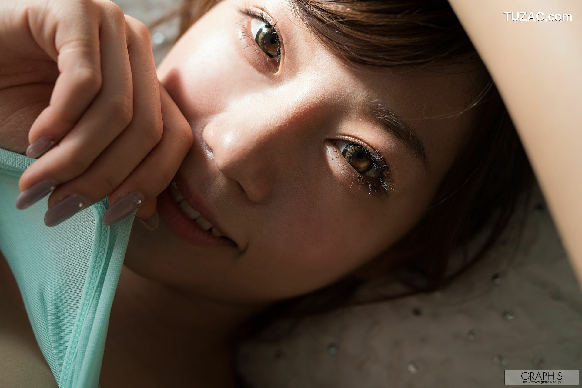 Graphis_Tsubasa 翼 First Gravure 初脫ぎ娘 写真集[50P]