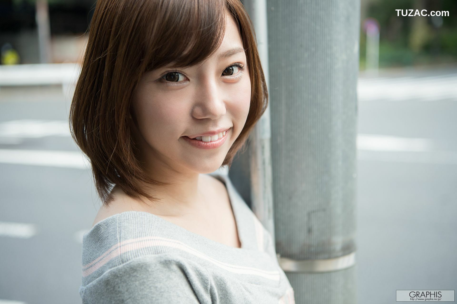 Graphis_Tsubasa 翼 First Gravure 初脫ぎ娘 写真集[50P]