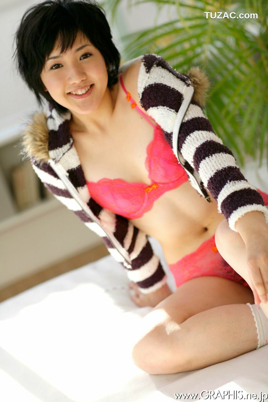 Graphis_Uran Minami 南优兰 First Gravure 初脱ぎ娘 写真集[36P]