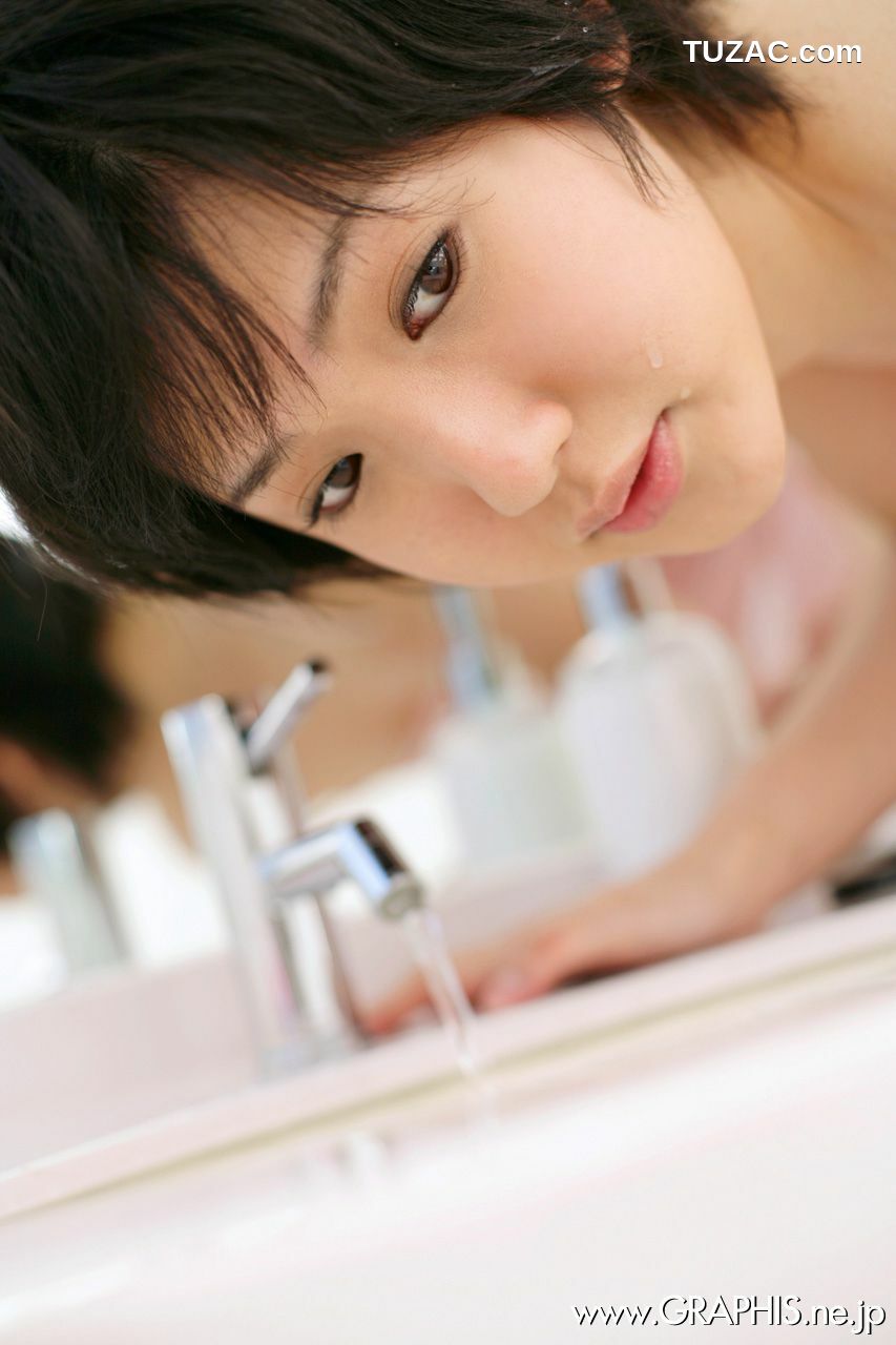 Graphis_Uran Minami 南优兰 First Gravure 初脱ぎ娘 写真集[36P]