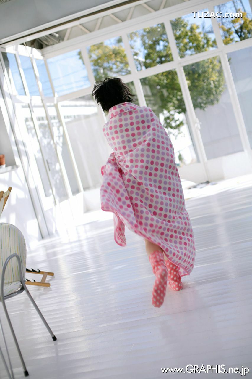 Graphis_Uran Minami 南优兰 First Gravure 初脱ぎ娘 写真集[36P]