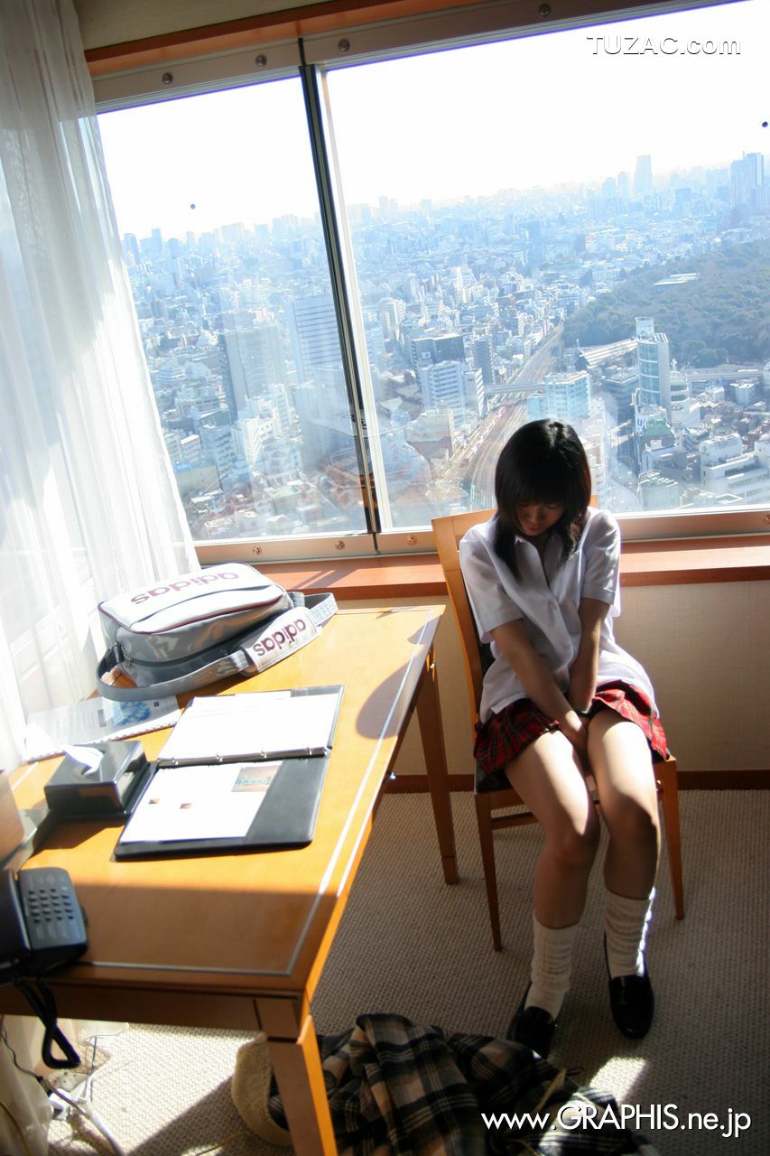 Graphis_Yaya Ogata 绪方やや 《Innocent World》 Gals 写真集[24P]