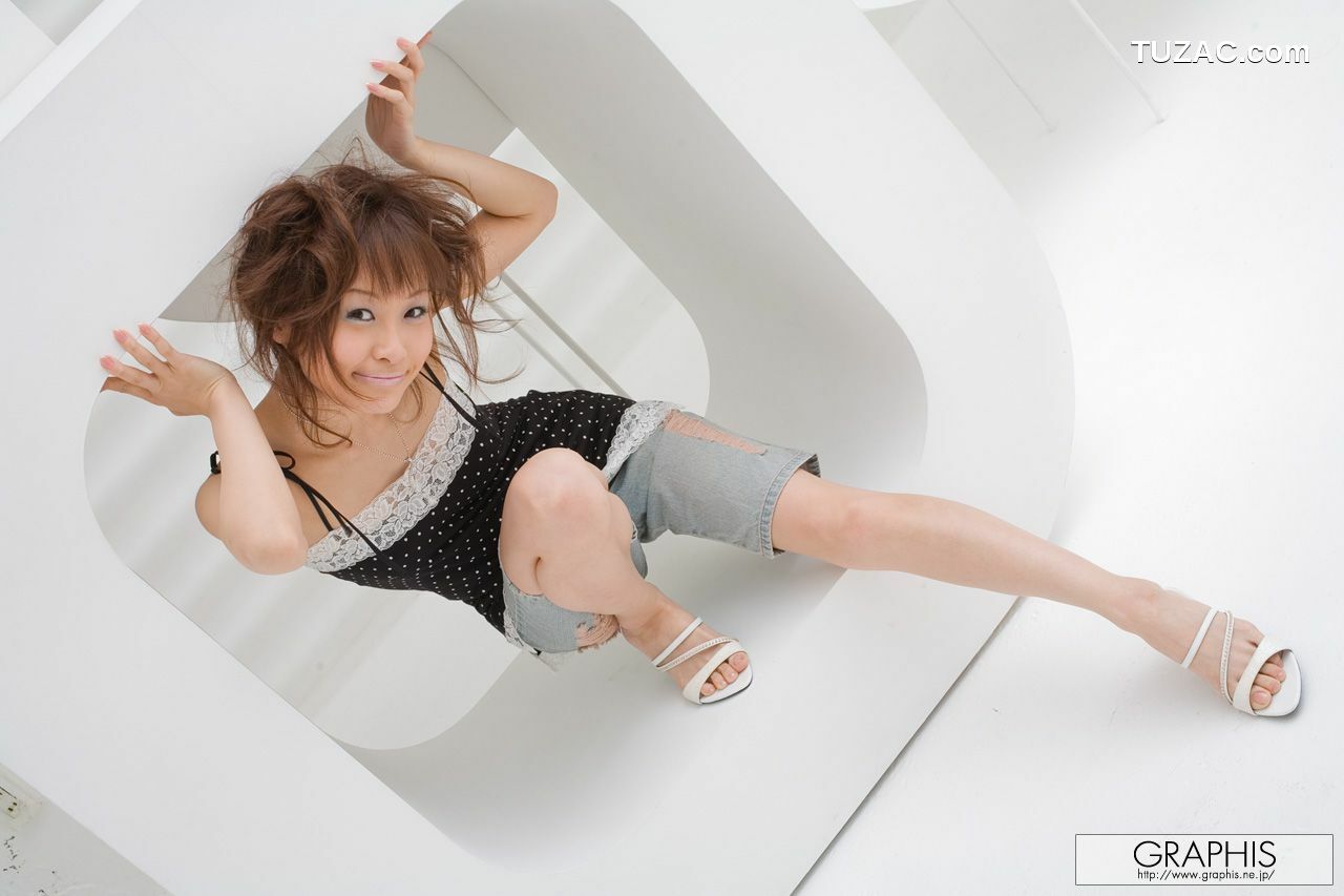 Graphis_きこうでんみさ/乞巧奠美沙 《Traction》 Gals 写真集[28P]