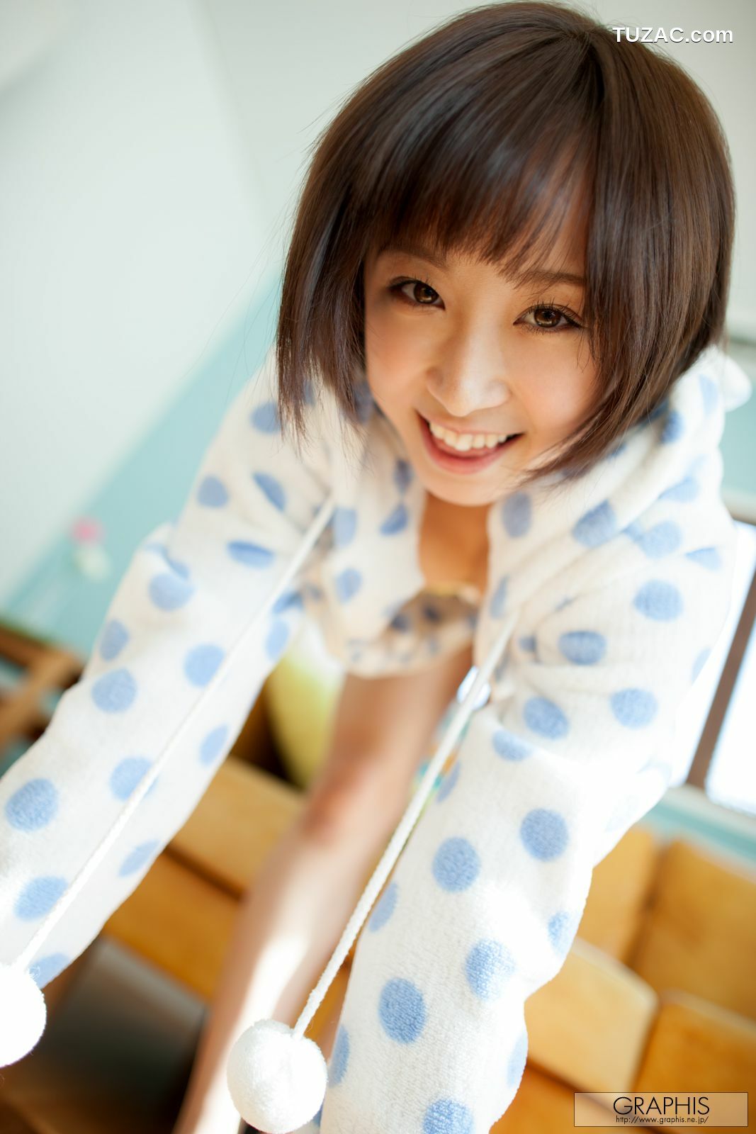 Graphis_きみの歩美/君野步美 First Gravure 初脱ぎ娘 写真集[54P]