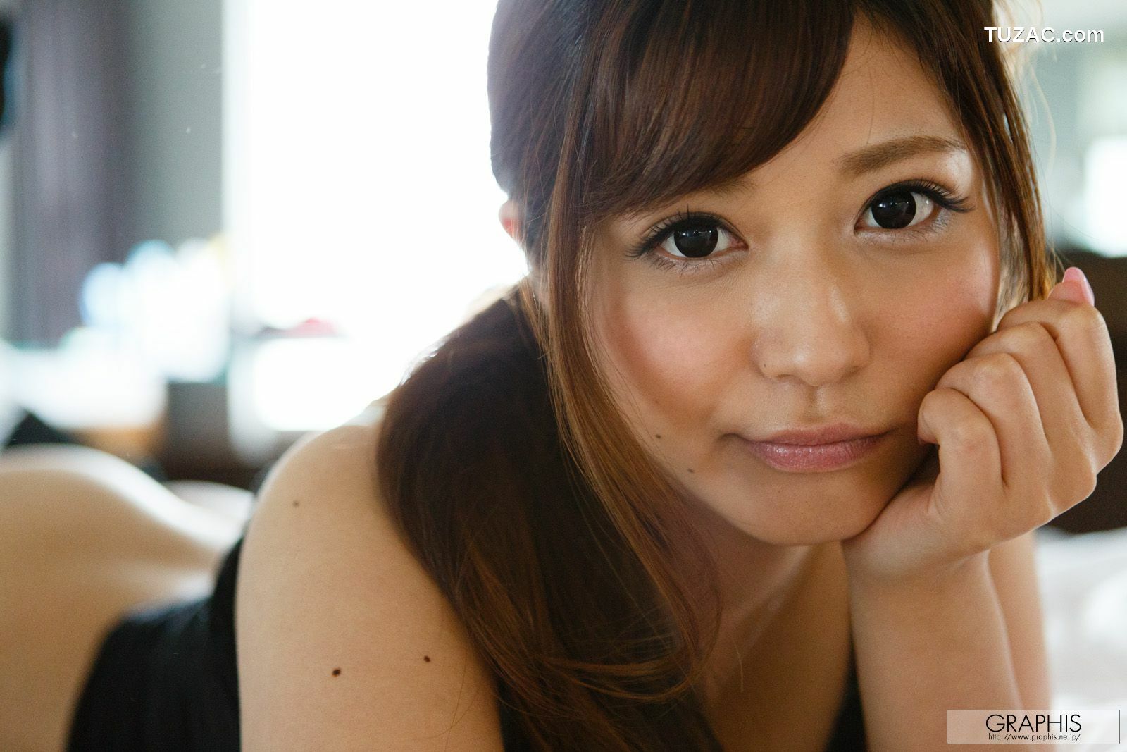 Graphis_さとう遥希/佐藤遥希《Harukichi》 Gals 写真集[23P]