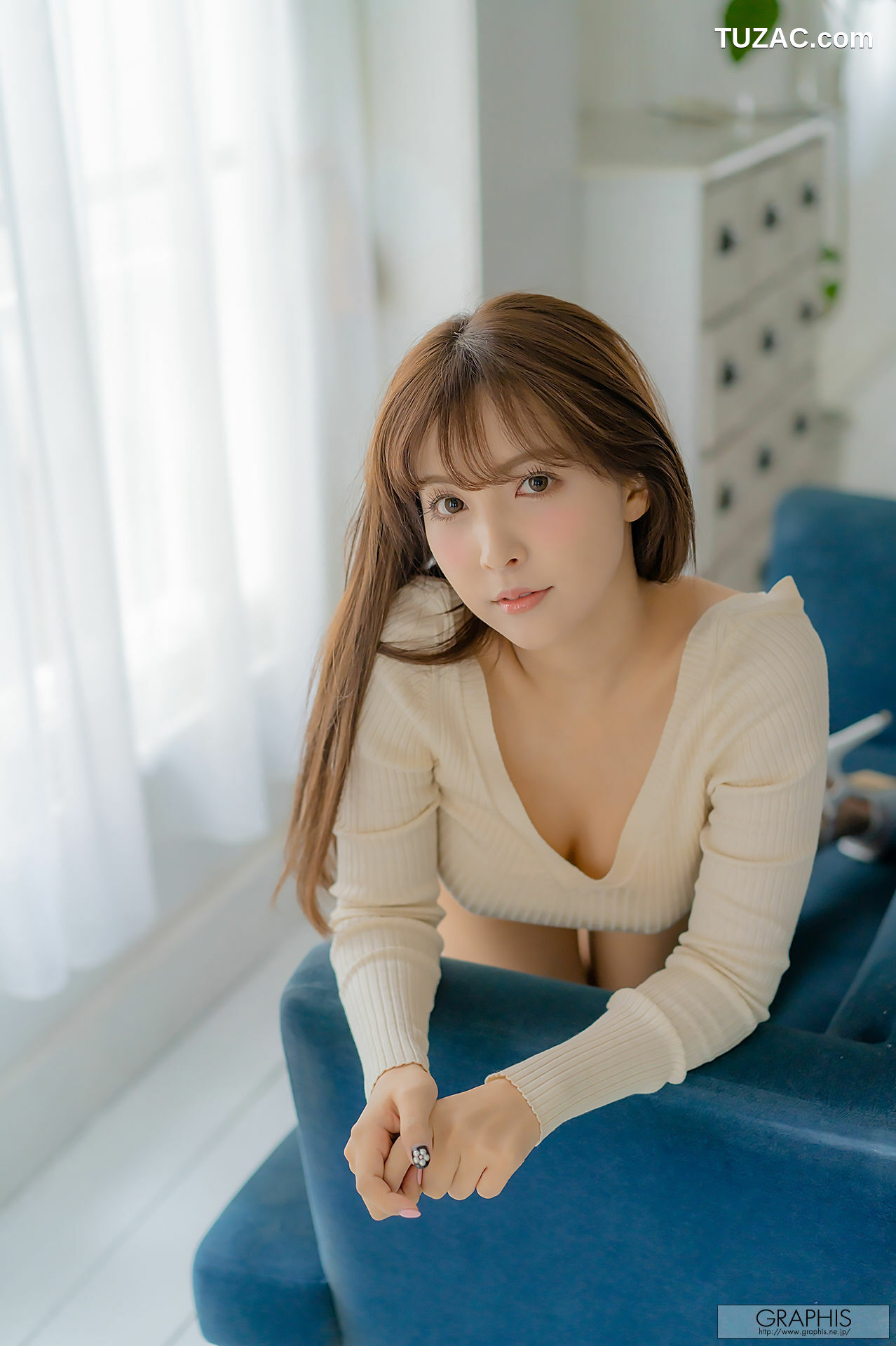 Graphis_三上悠亜《Sweet Smile》 Gals461 写真集[64P]