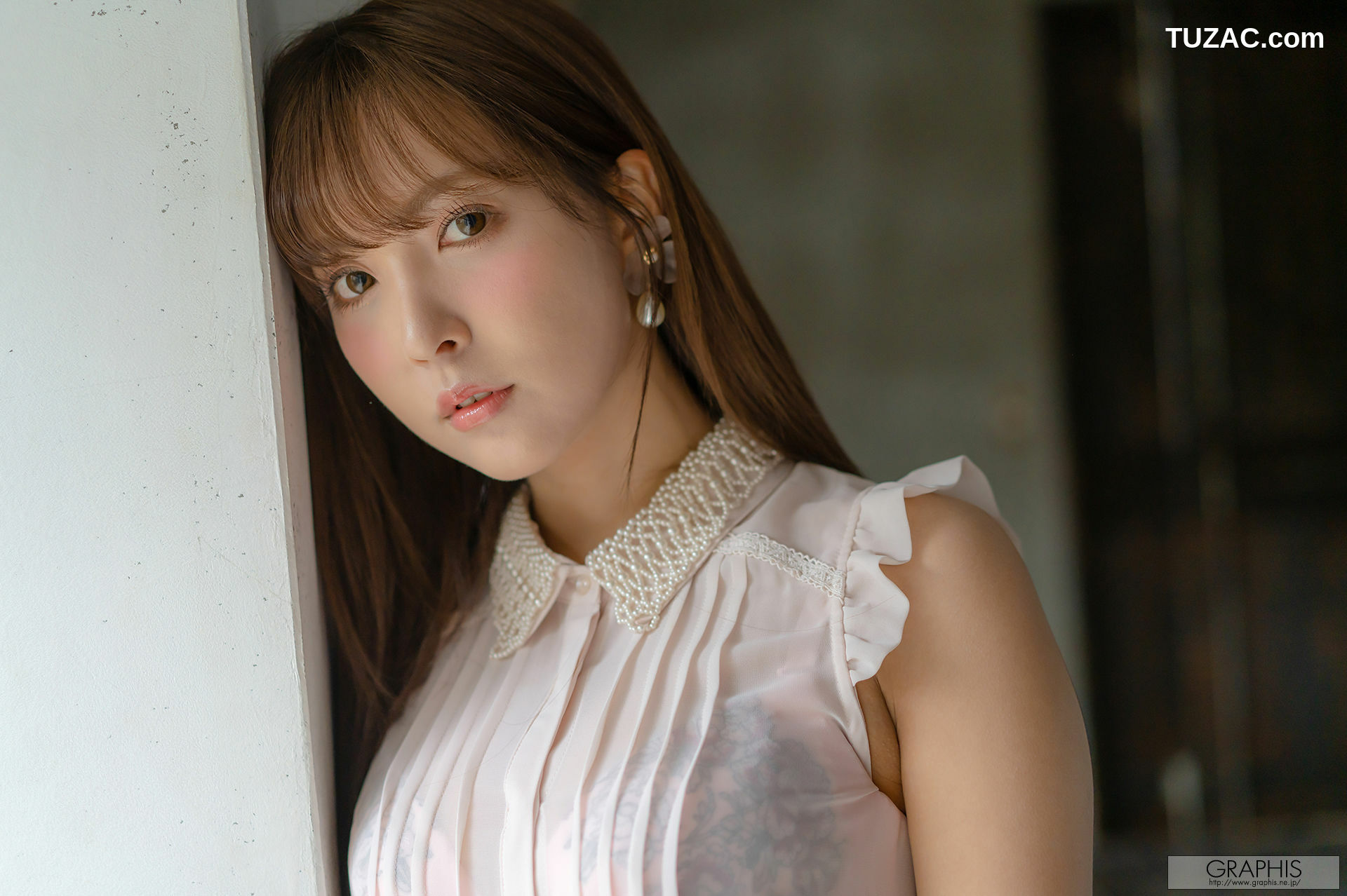 Graphis_三上悠亜《Sweet Smile》 Gals461 写真集[64P]