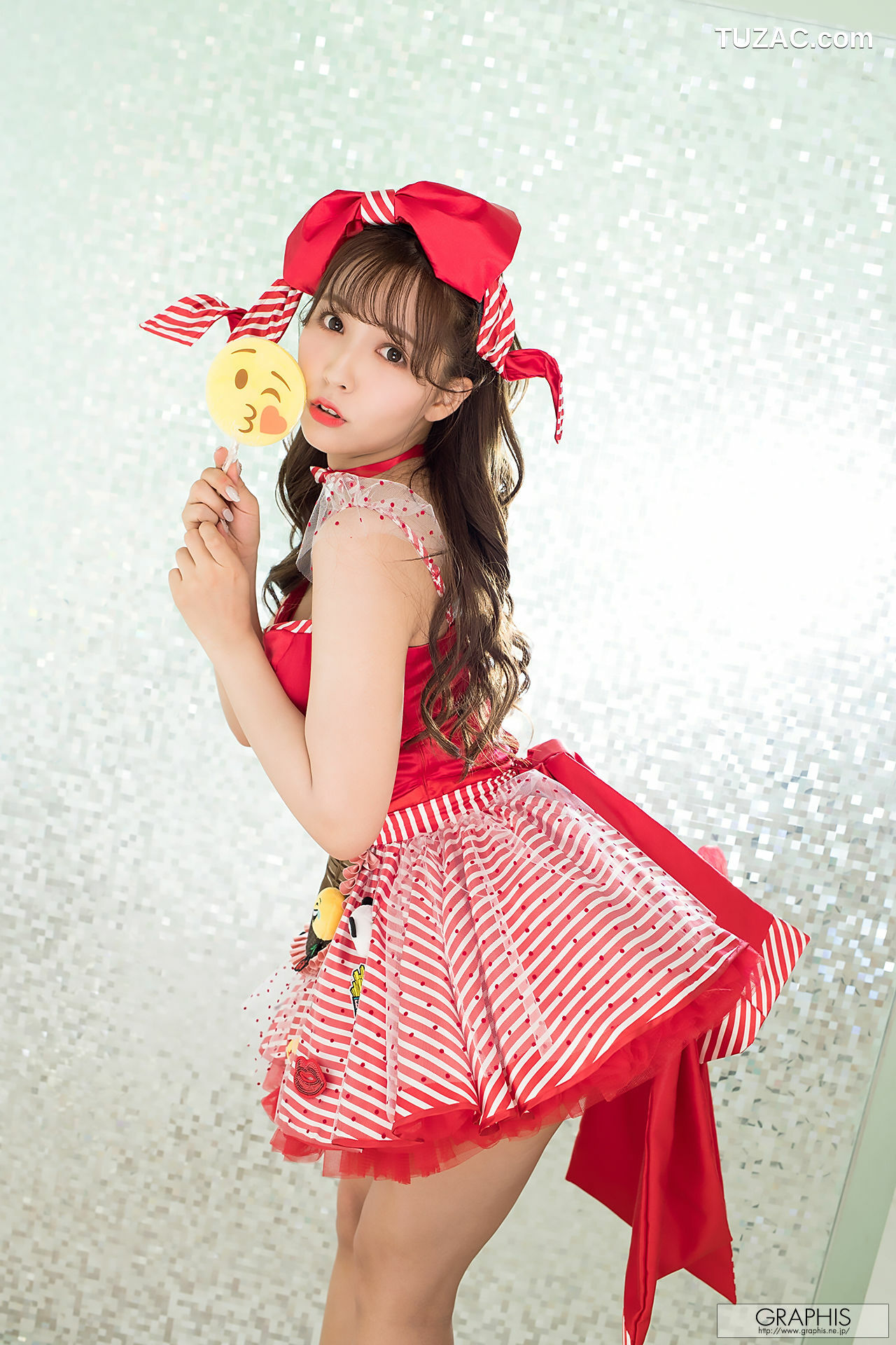 Graphis_三上悠亜《Valentine Special 2018》 LIMITED EDITION 写真集[10P]