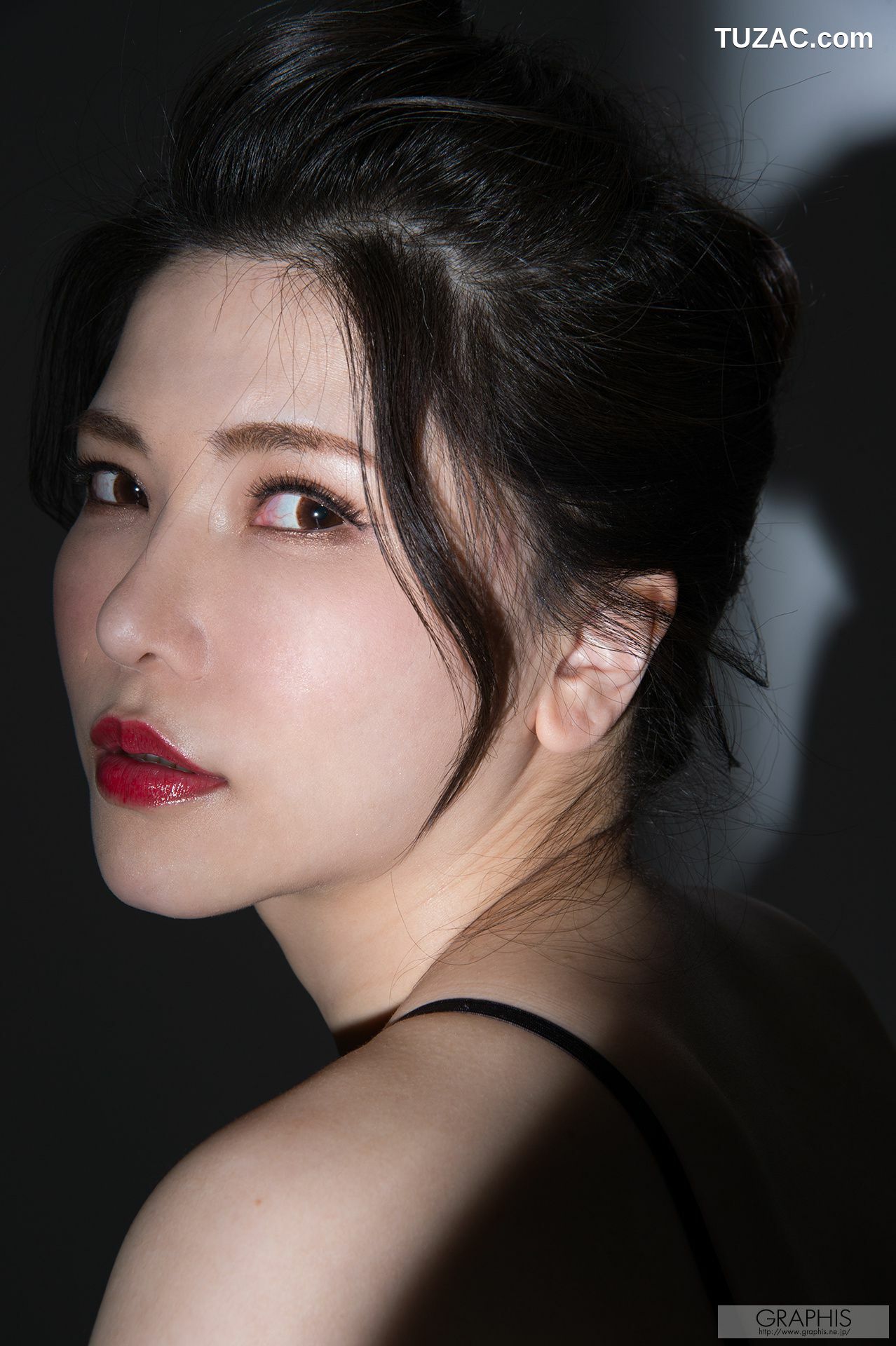 Graphis_冲田杏梨『Console』 Gals 写真集[55P]