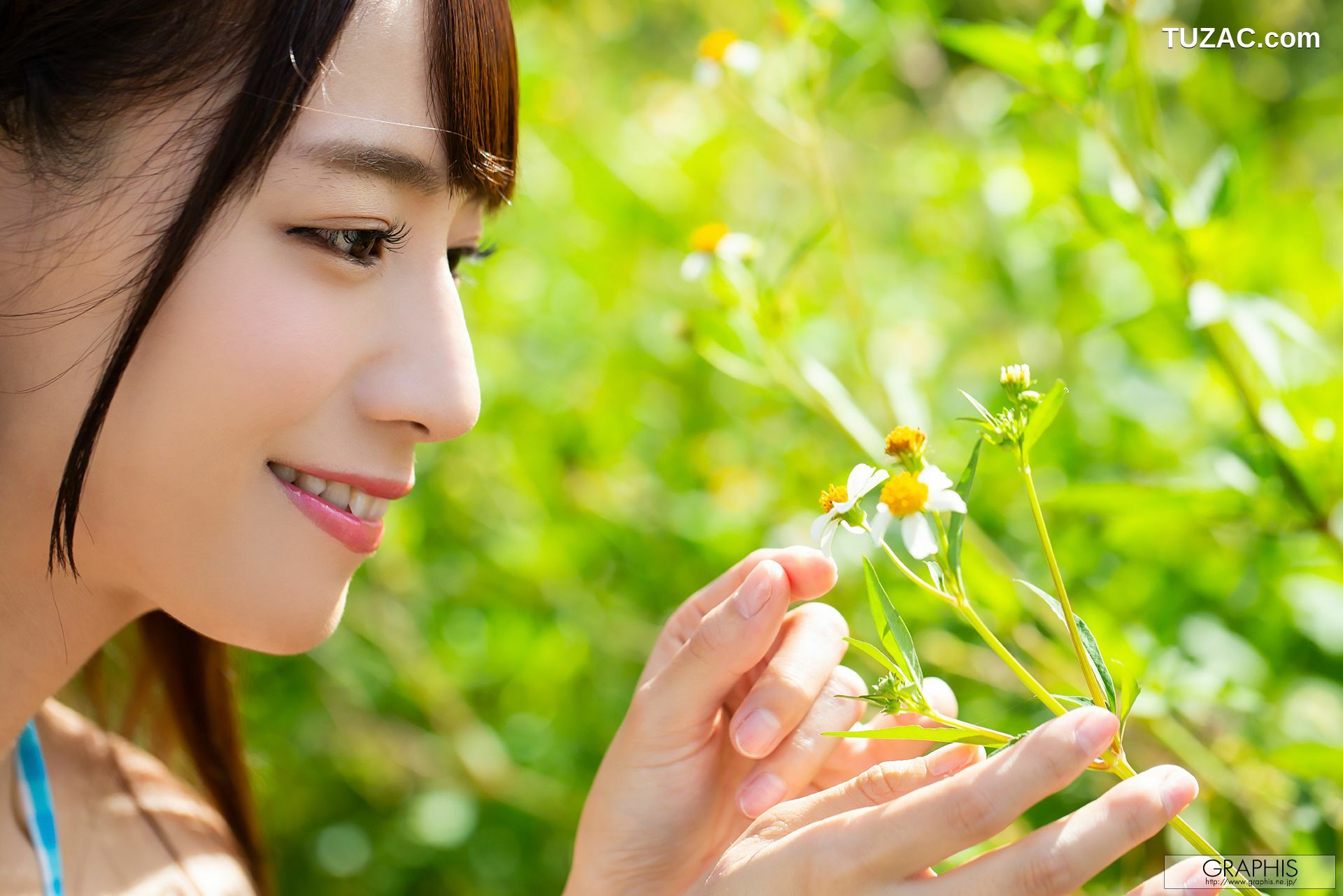 Graphis_初川みなみ《umikaze》 Gals457 写真集[46P]