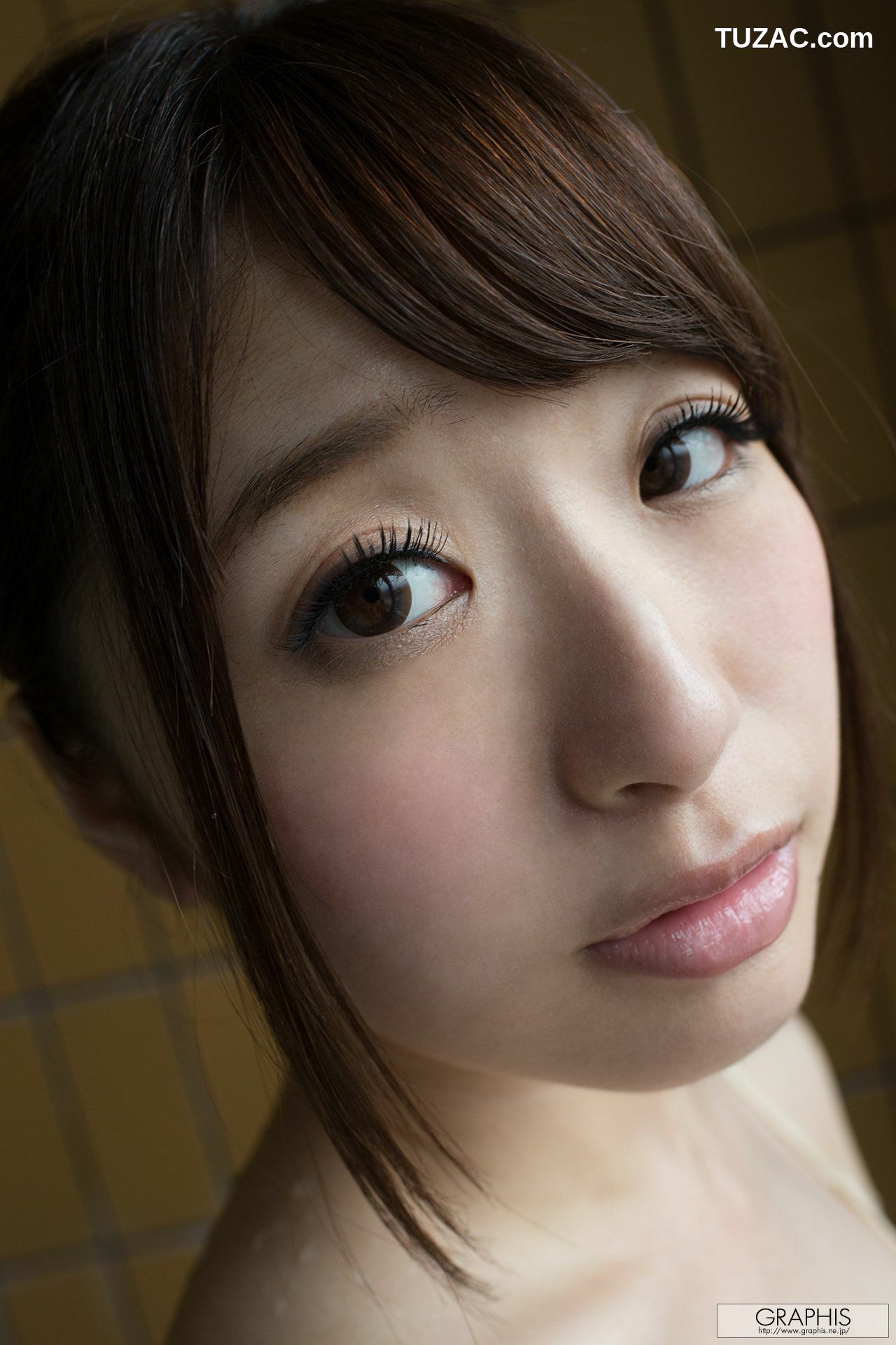 Graphis_初美沙希《Caucus Race》 Gals 写真集[39P]