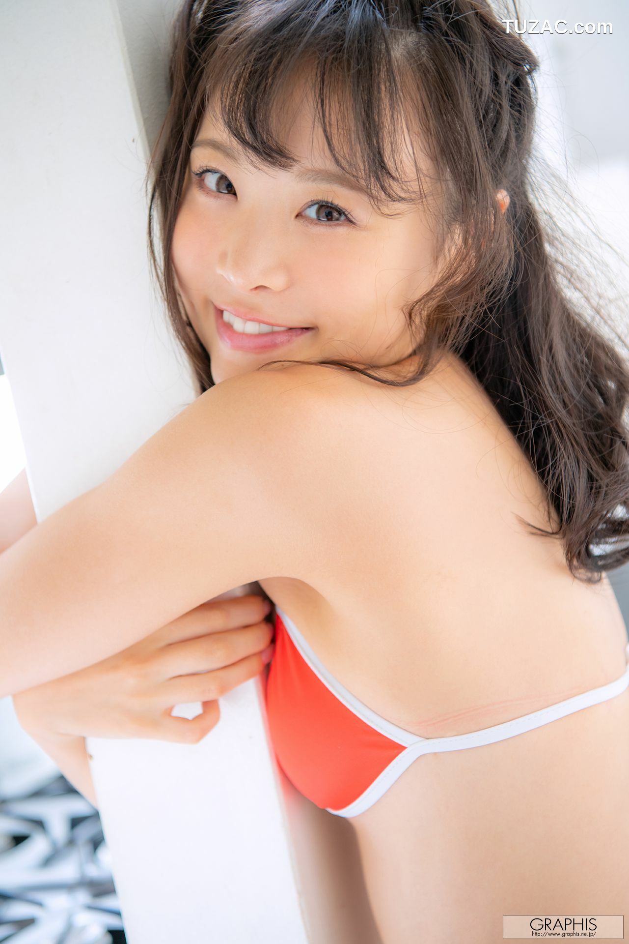 Graphis_吉岡ひより(吉冈日和) Hiyori Yoshioka First Gravure 初脱ぎ娘 No.168 写真集[70P]