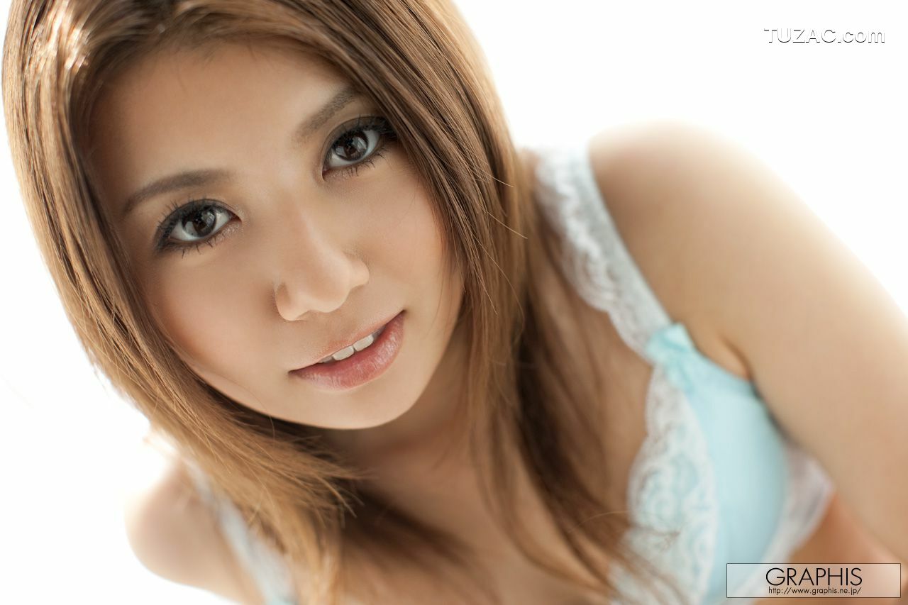 Graphis_安堂エリカ/安堂艾丽卡 First Gravure 初脱ぎ娘 写真集[33P]