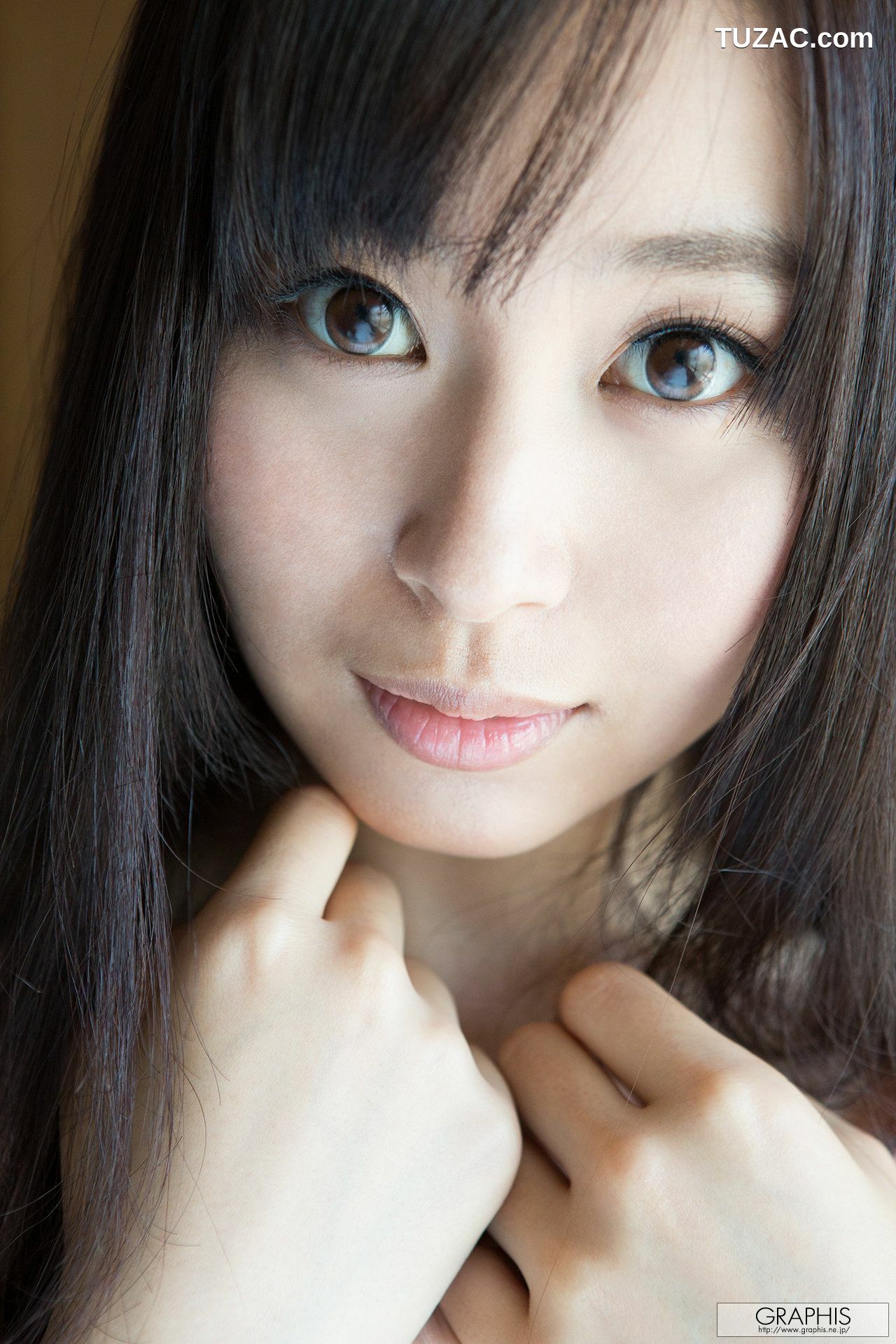 Graphis_小川桃果 First Gravure 初脫ぎ娘 写真集[57P]