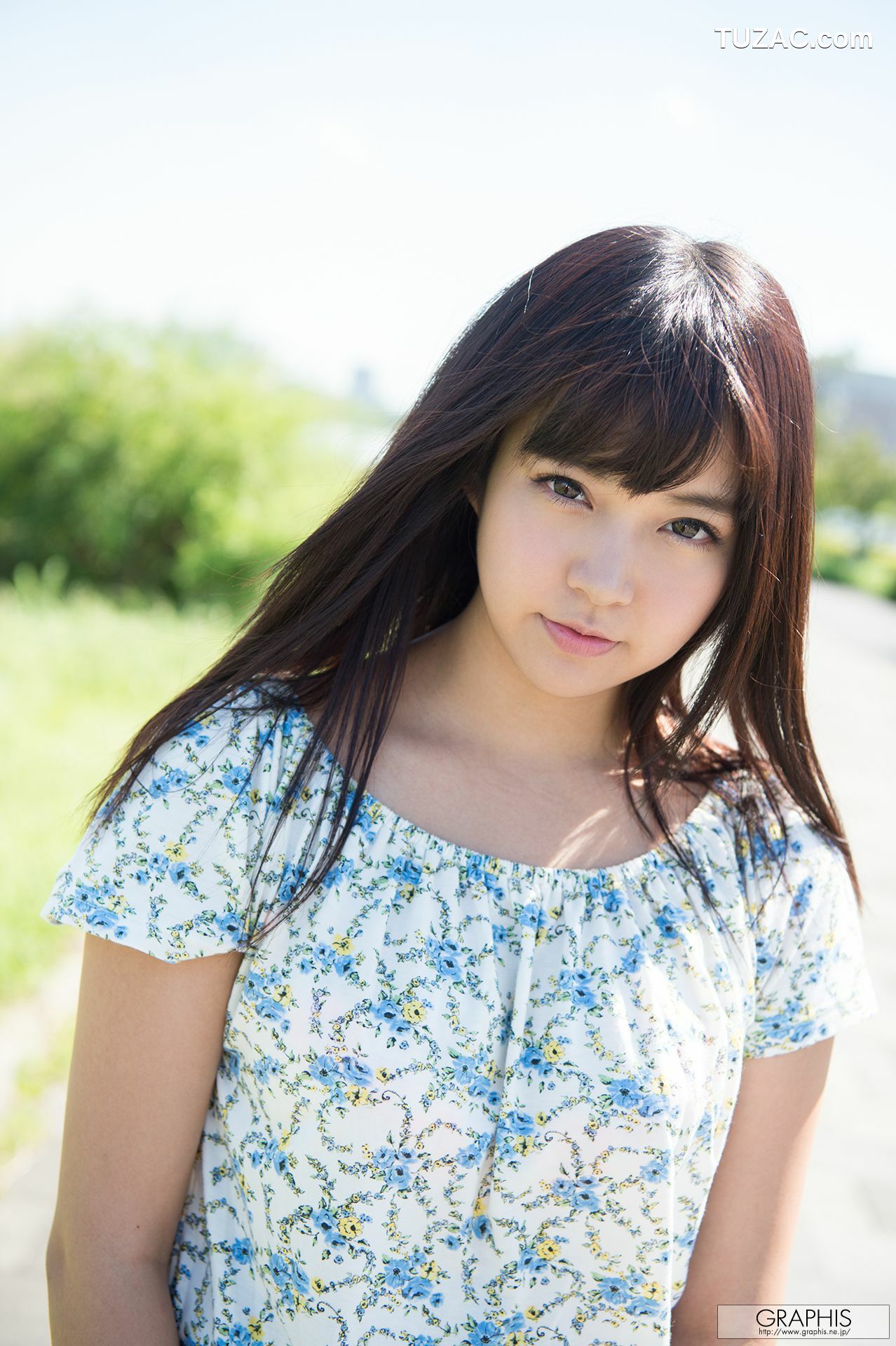 Graphis_彩乃なな/彩乃奈奈『Whimsical cat』 Gals 写真集[46P]