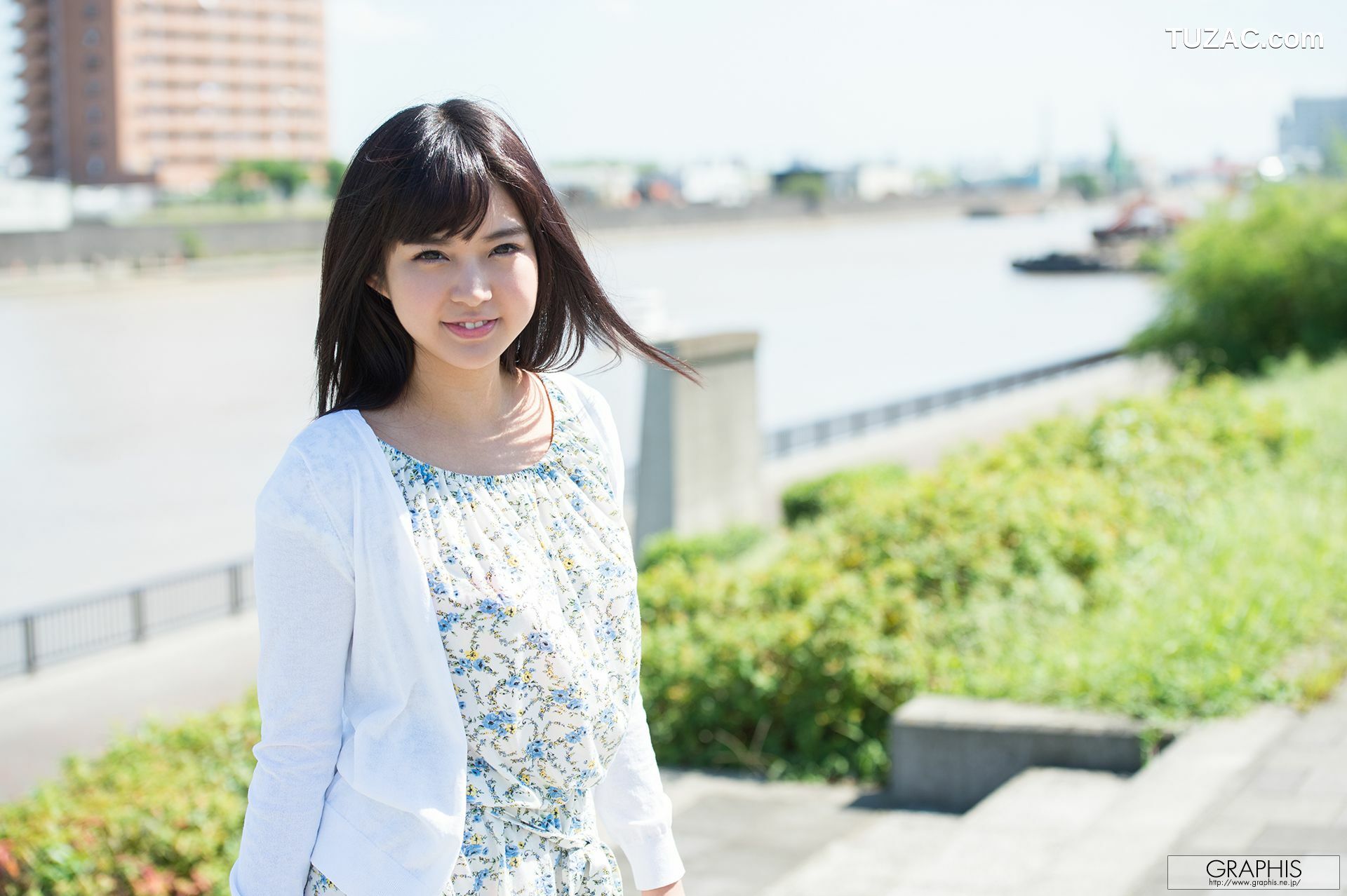 Graphis_彩乃なな/彩乃奈奈『Whimsical cat』 Gals 写真集[46P]