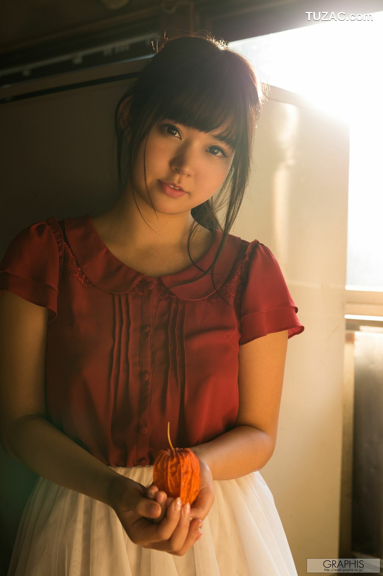 Graphis_彩乃なな/彩乃奈奈『Whimsical cat』 Gals 写真集[46P]