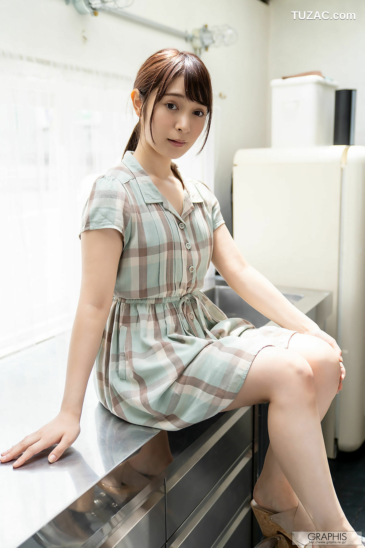 Graphis_成宫梨香/成宮りか《Refresh Girl》 Gals 写真集[68P]
