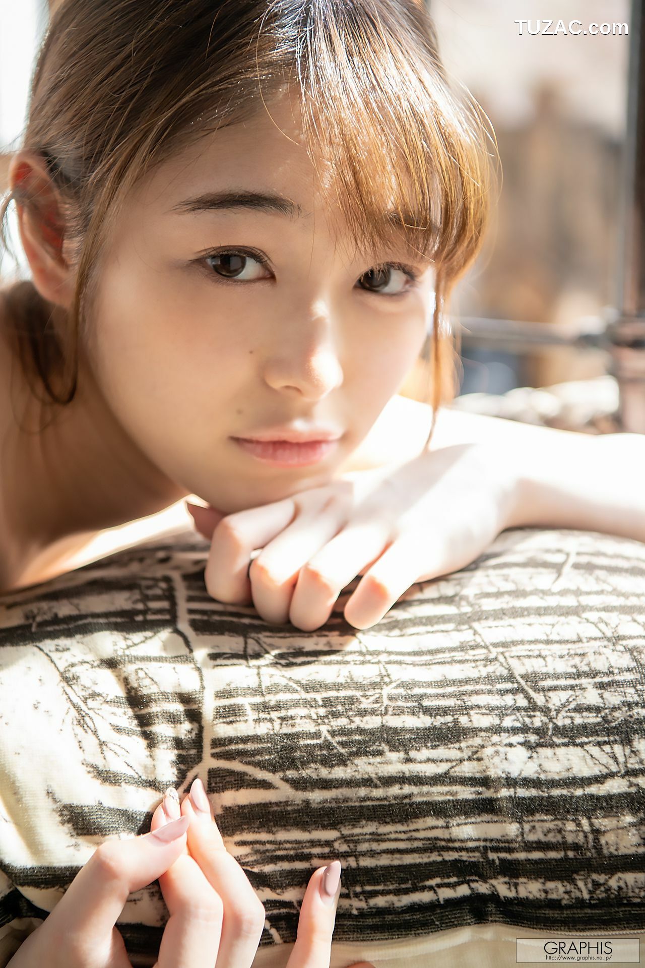 Graphis_新名あみん《AMIN》 Gals460 写真集[73P]