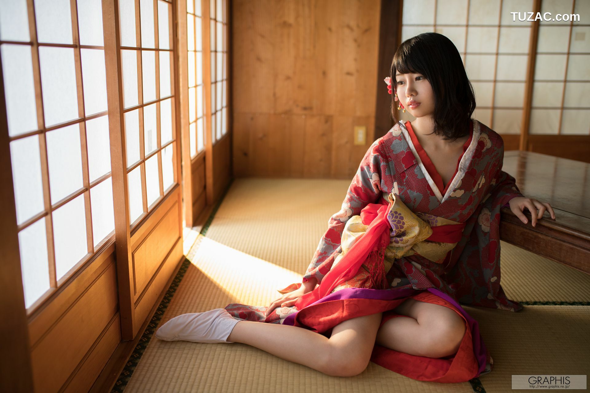 Graphis_春宮すず《Spring Breeze》 Gals 写真集[25P]