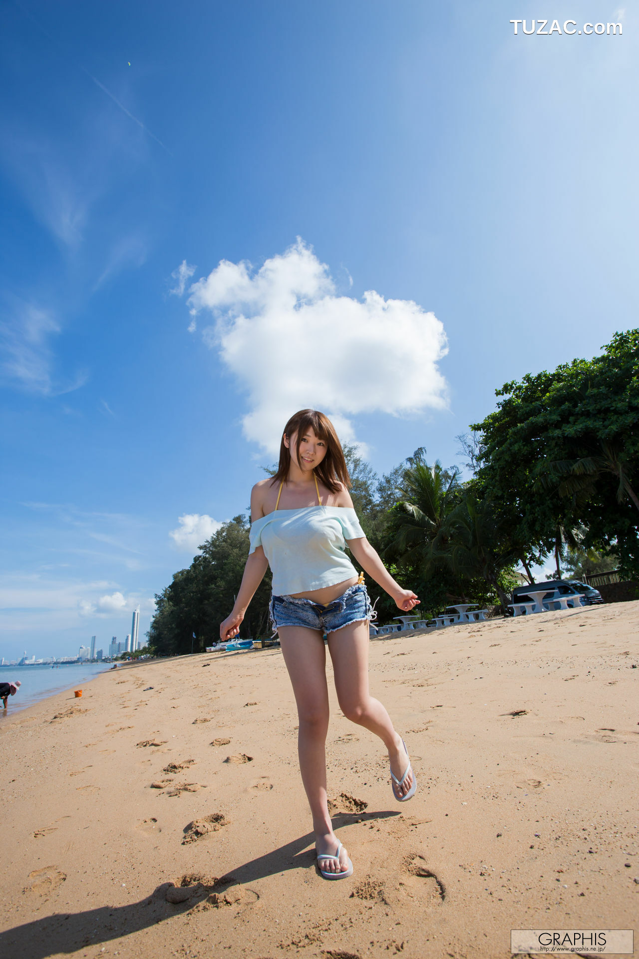 Graphis_松本菜奈実《GRAVURE GIRL!》 Gals 写真集[27P]